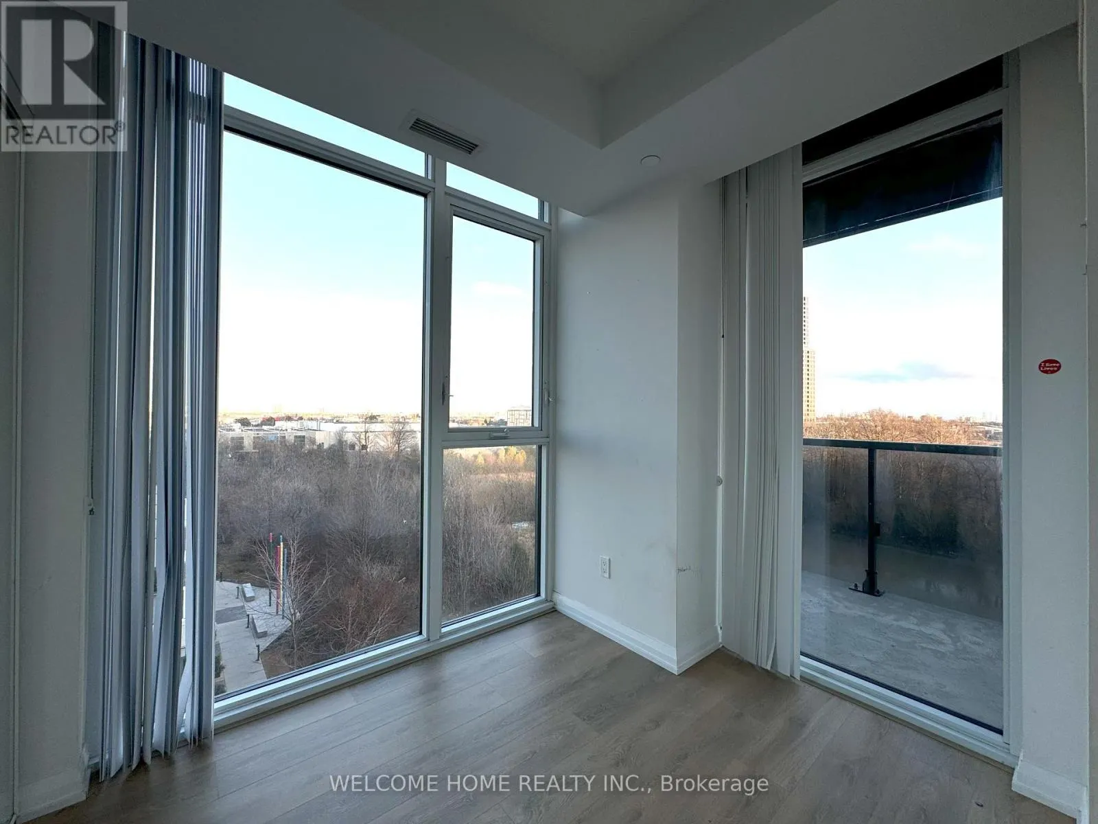 504 - 7895 JANE STREET