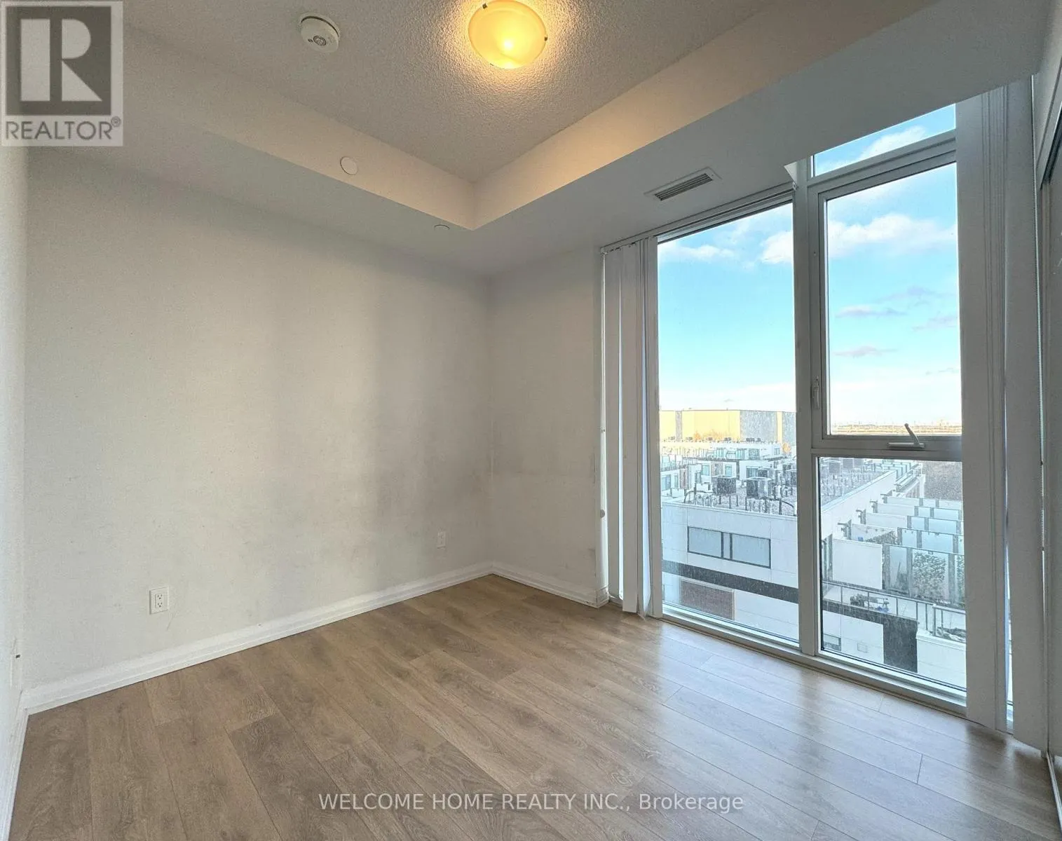 504 - 7895 JANE STREET