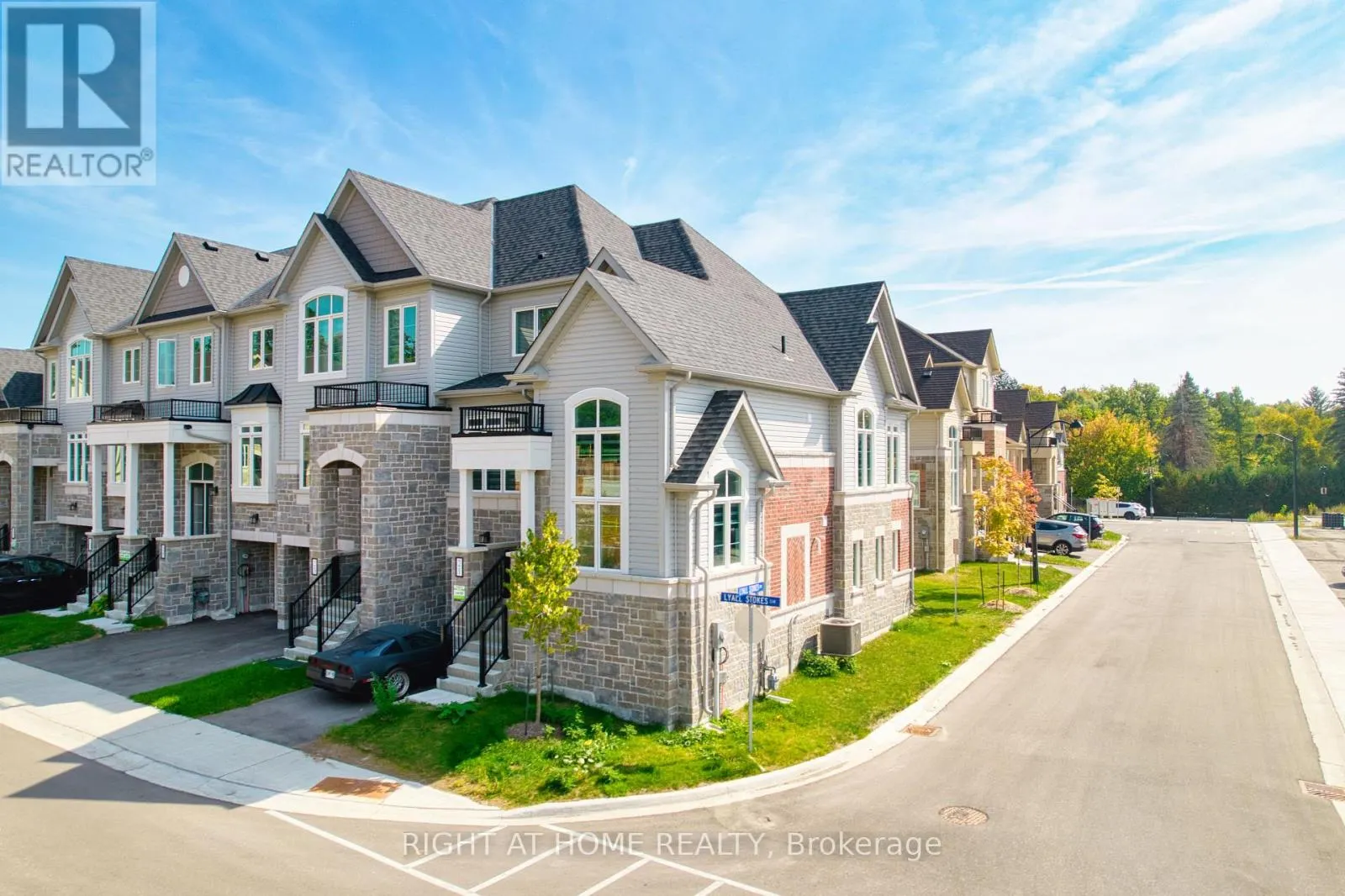 21 LYALL STOKES CIRCLE