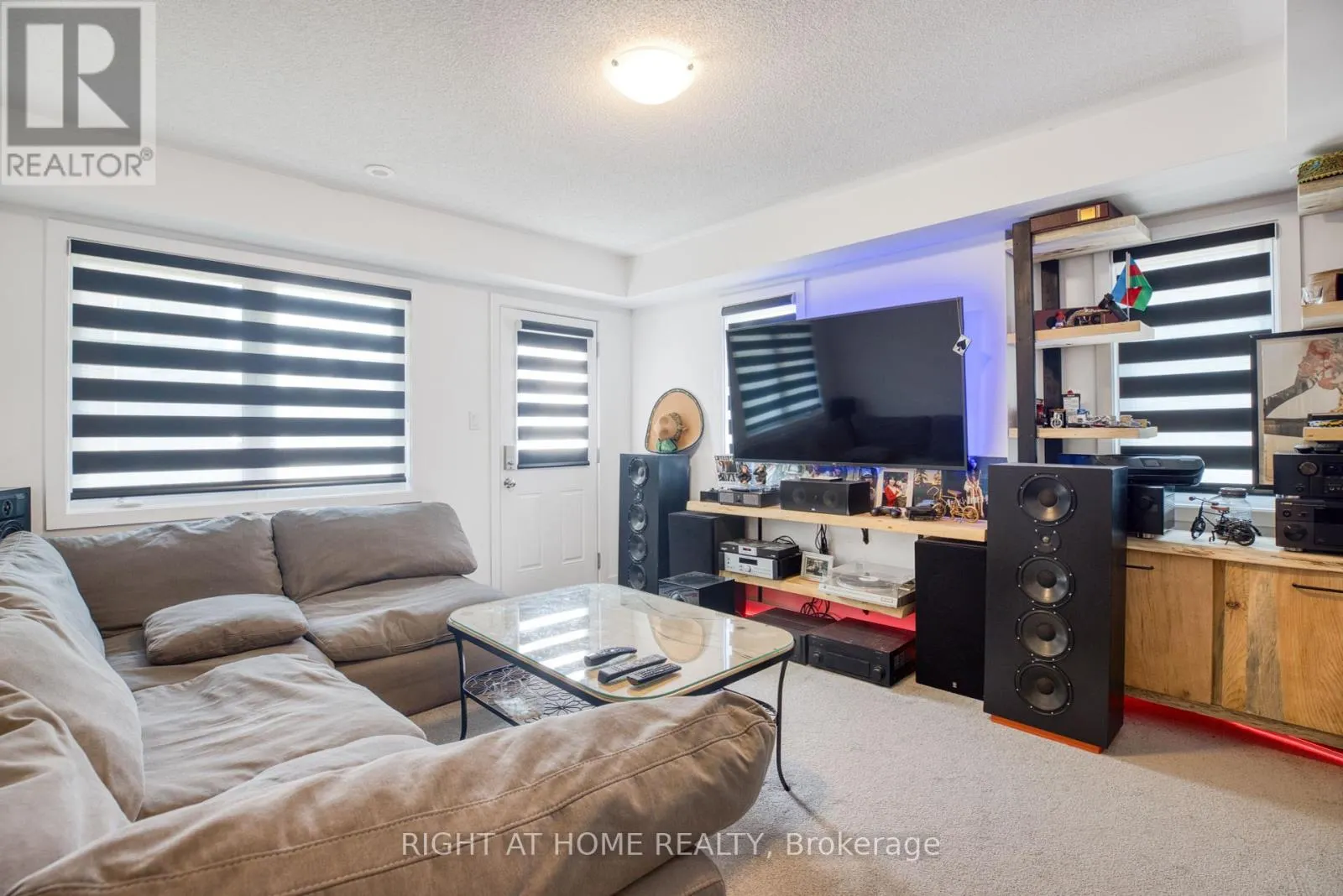 21 LYALL STOKES CIRCLE