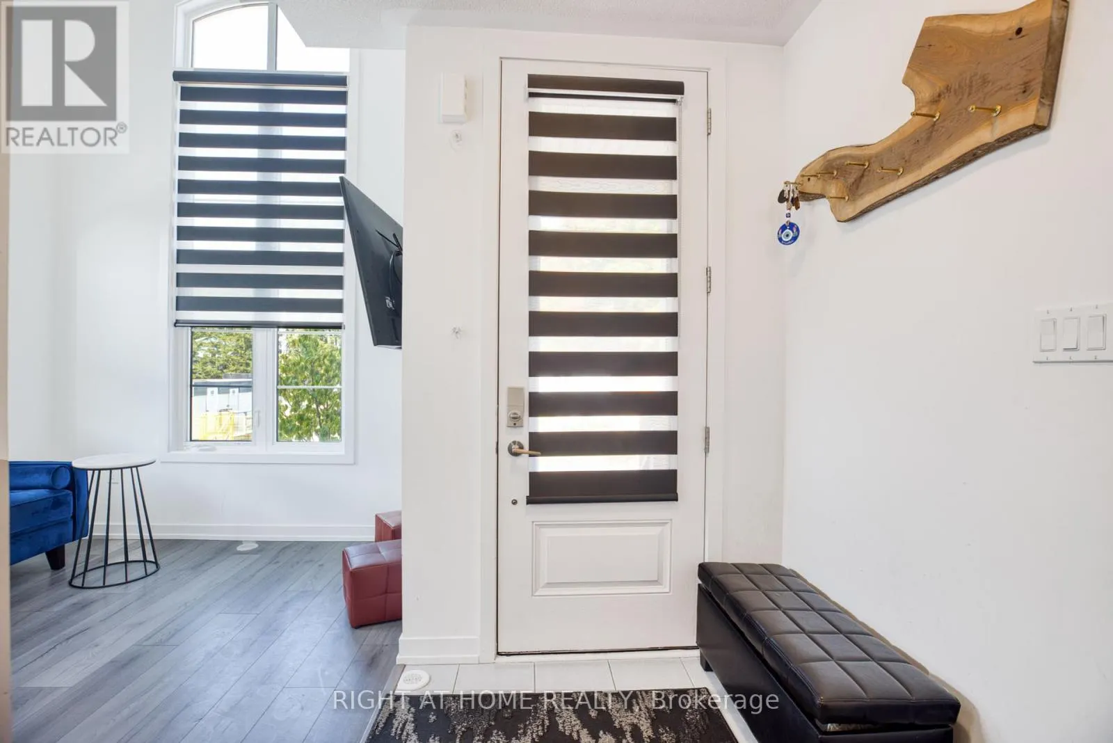 21 LYALL STOKES CIRCLE