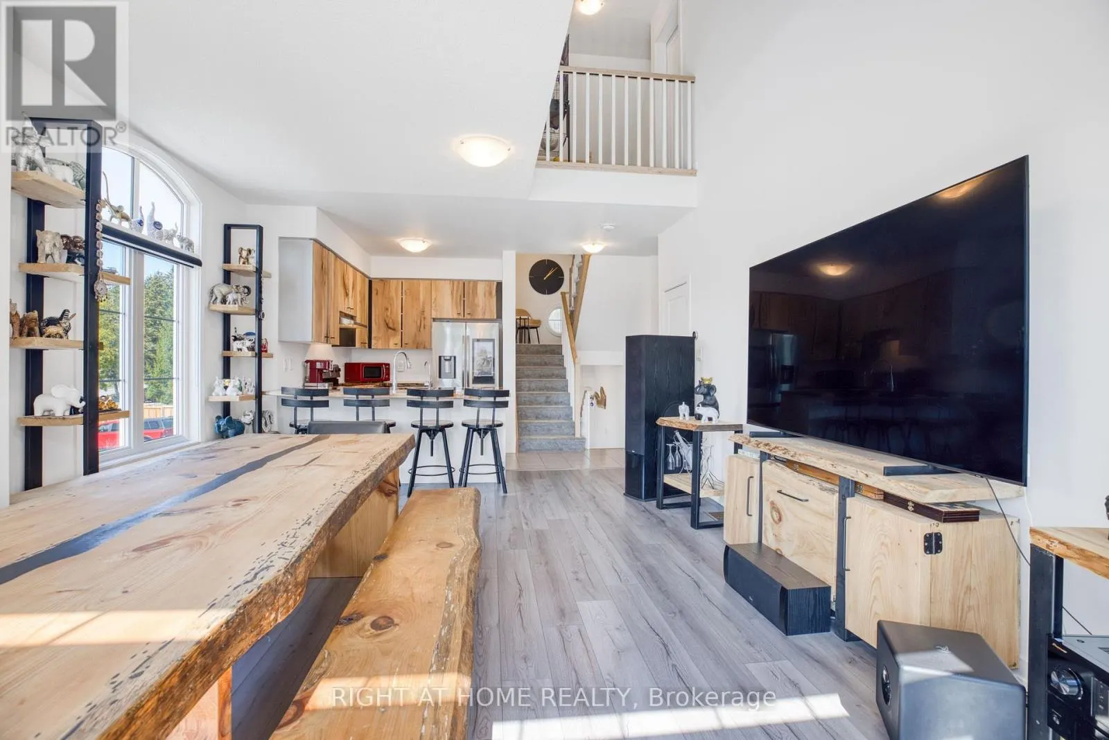 21 LYALL STOKES CIRCLE