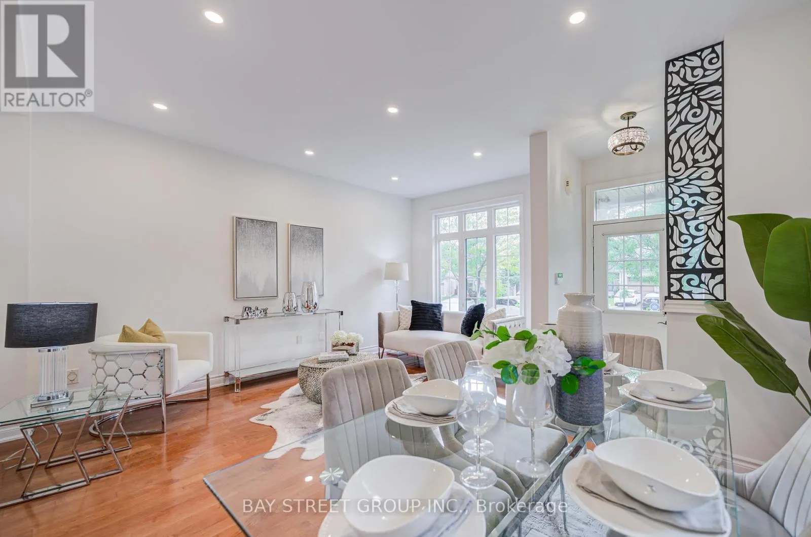 15 SISLEY CRESCENT