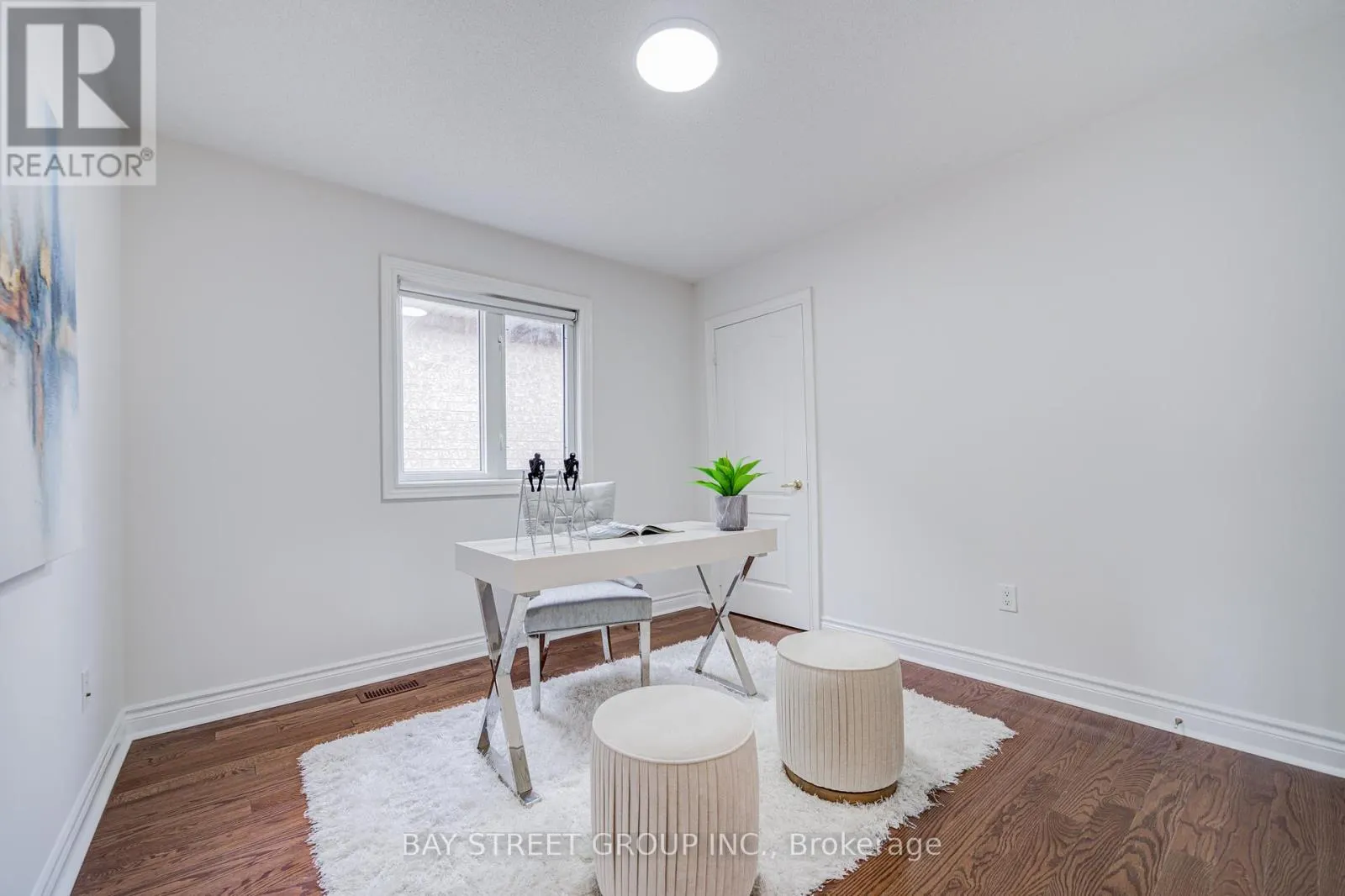 15 SISLEY CRESCENT