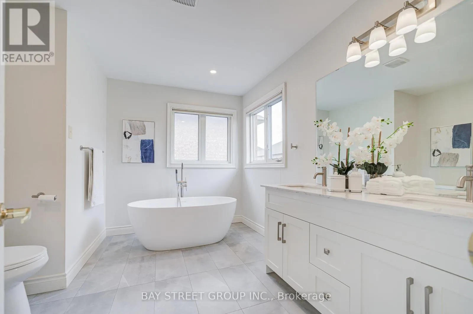 15 SISLEY CRESCENT