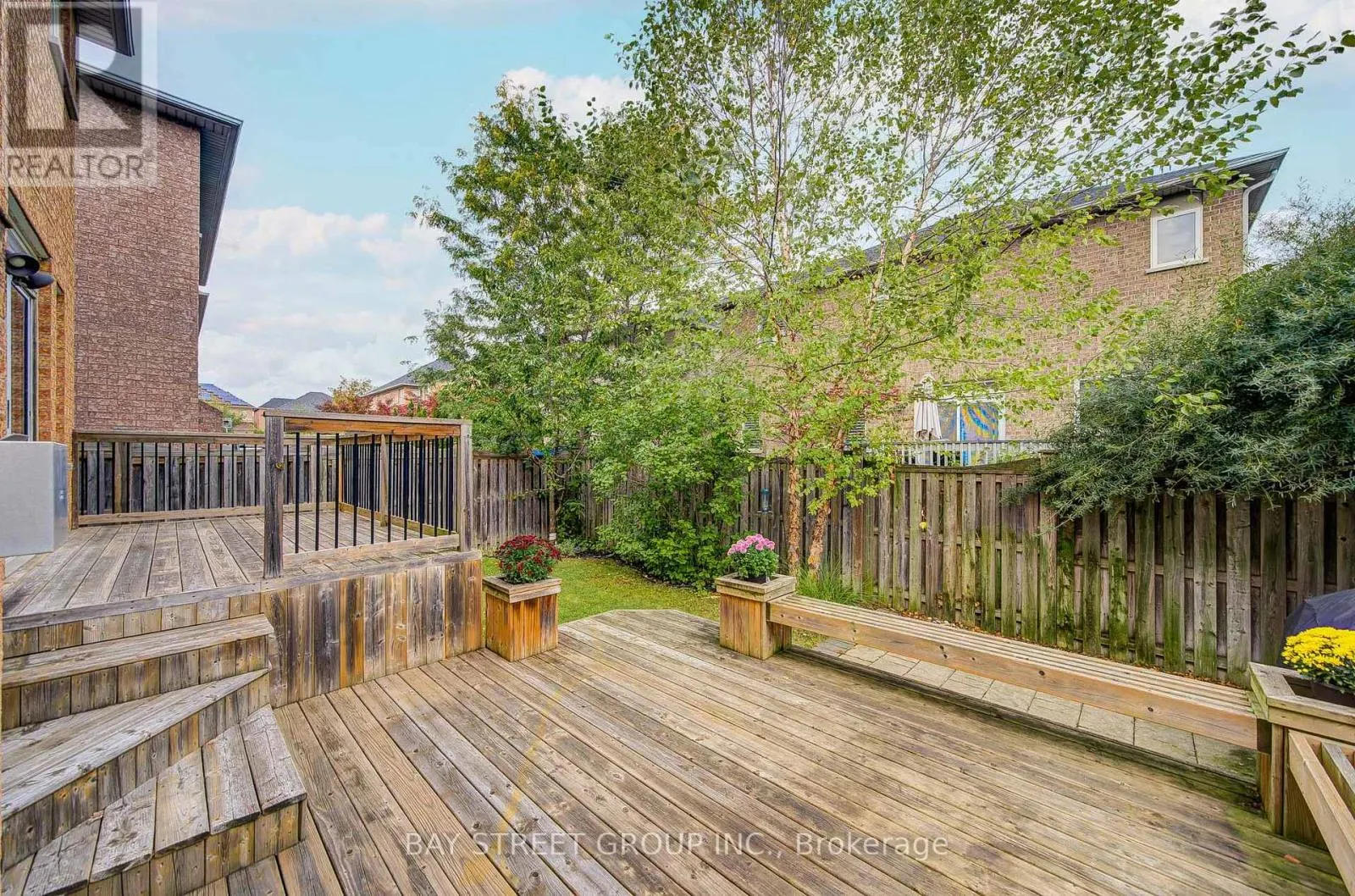 15 SISLEY CRESCENT