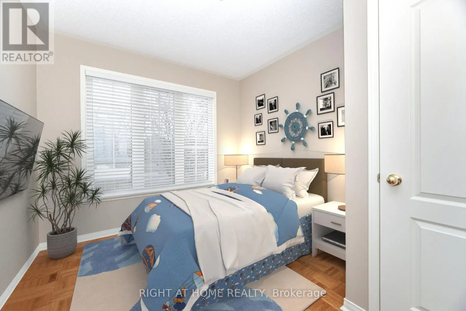 910 OAKTREE CRESCENT