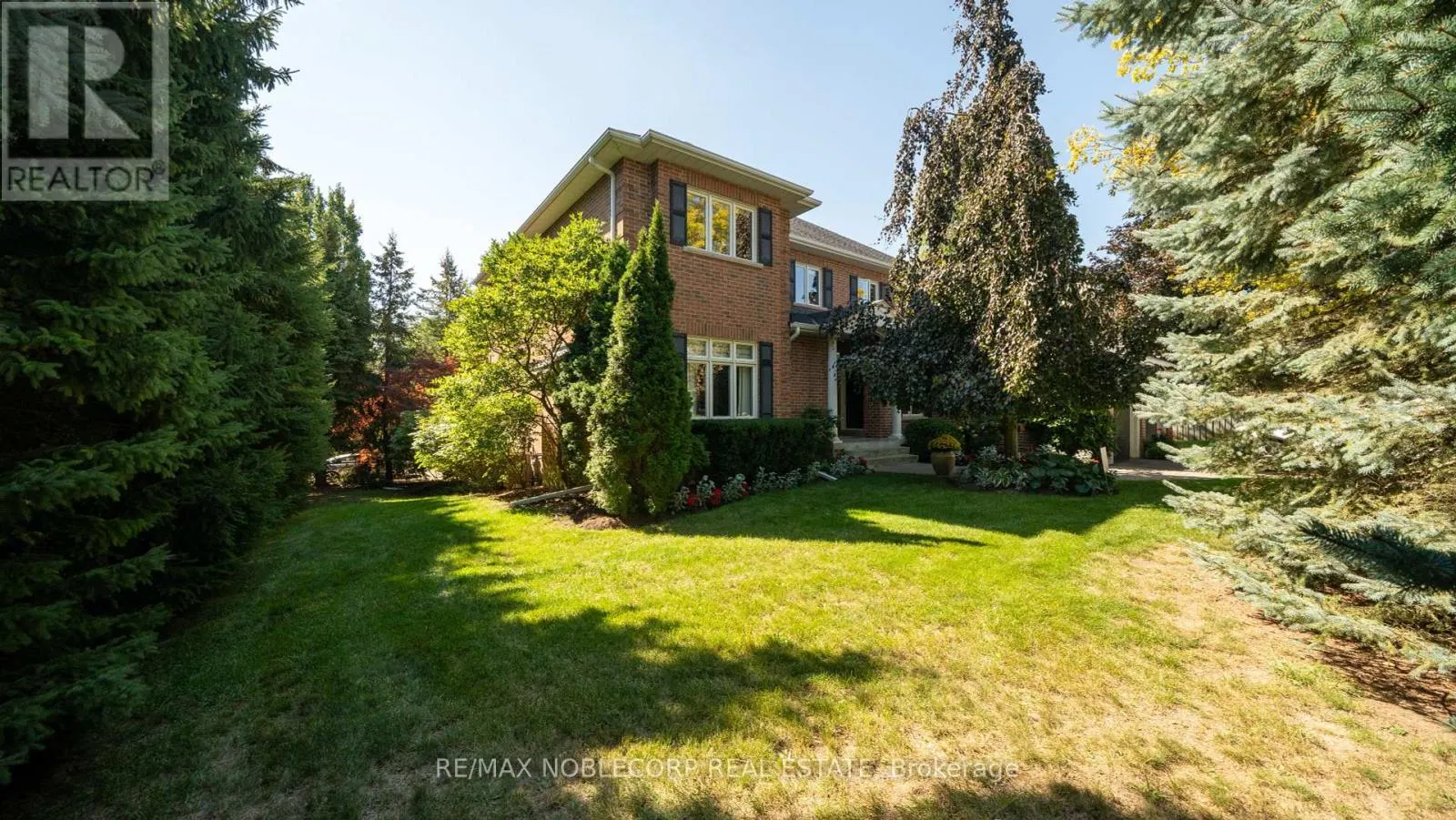 19 STOCKDALE CRESCENT