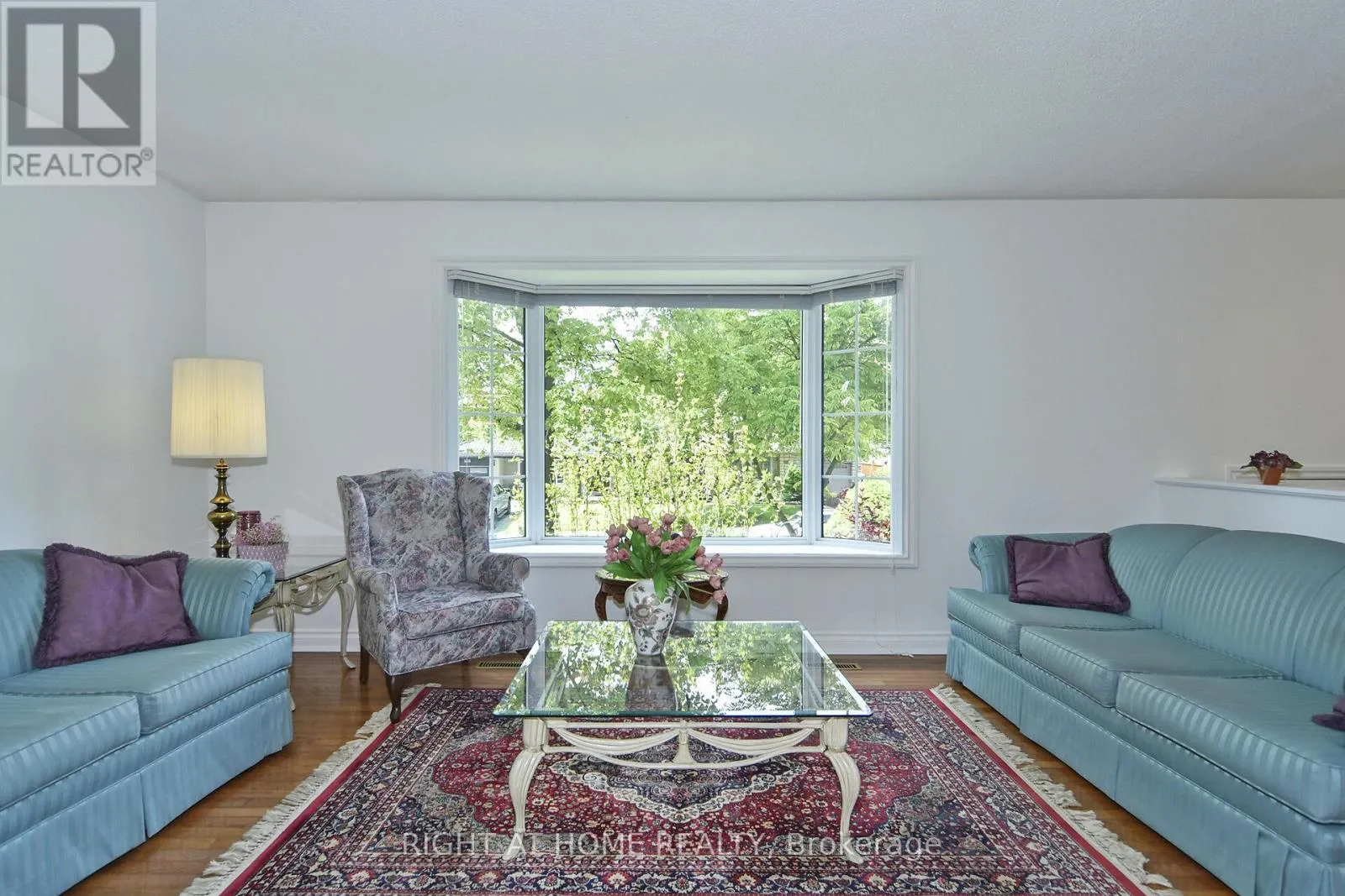 102 ROMFIELD CIRCUIT