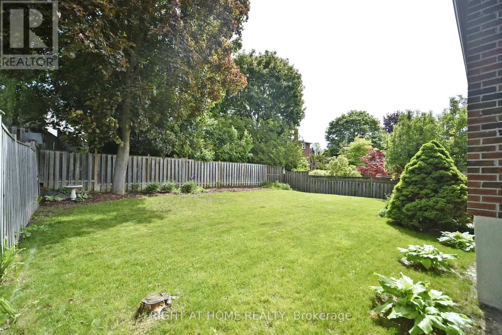 102 ROMFIELD CIRCUIT