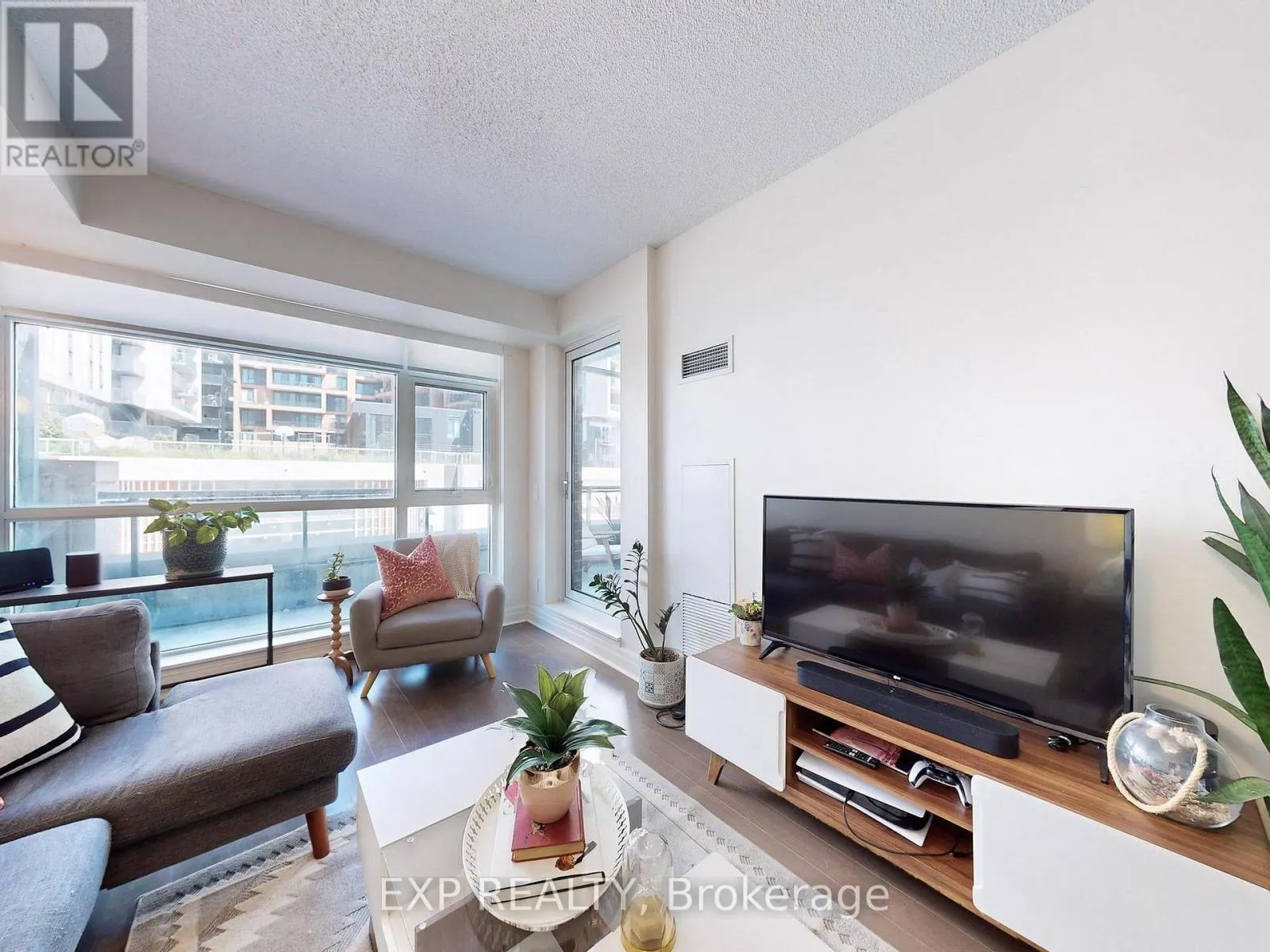 312 - 8130 BIRCHMOUNT ROAD