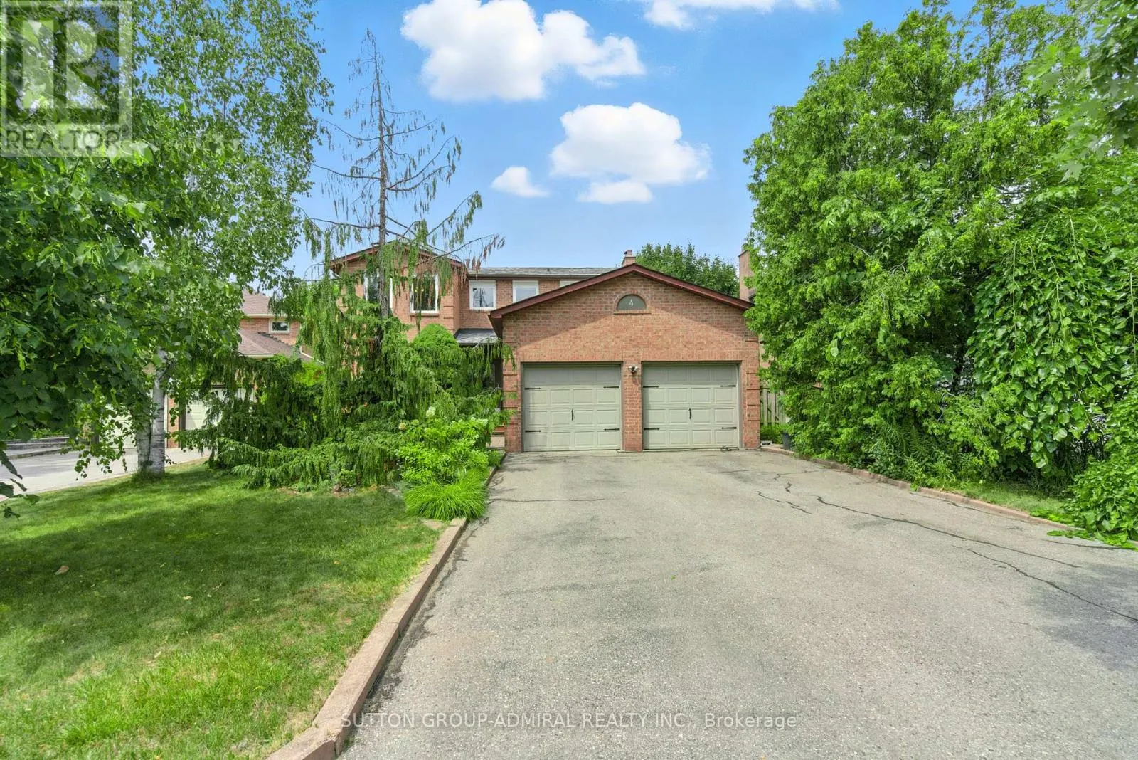 4 MAIR COURT
