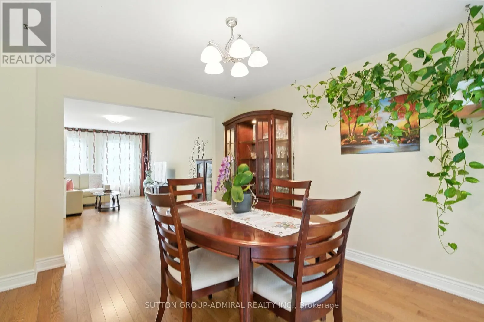 4 MAIR COURT
