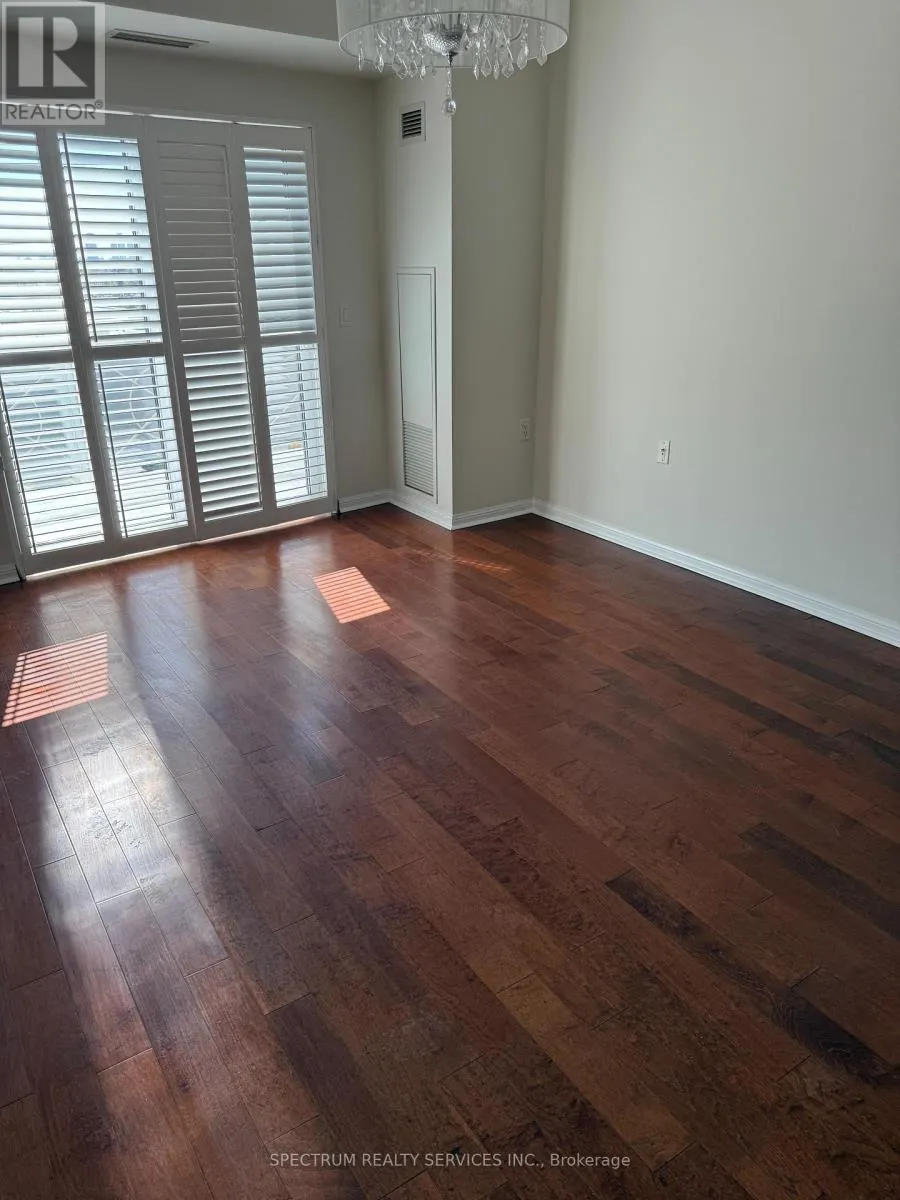 516 - 2500 RUTHERFORD ROAD
