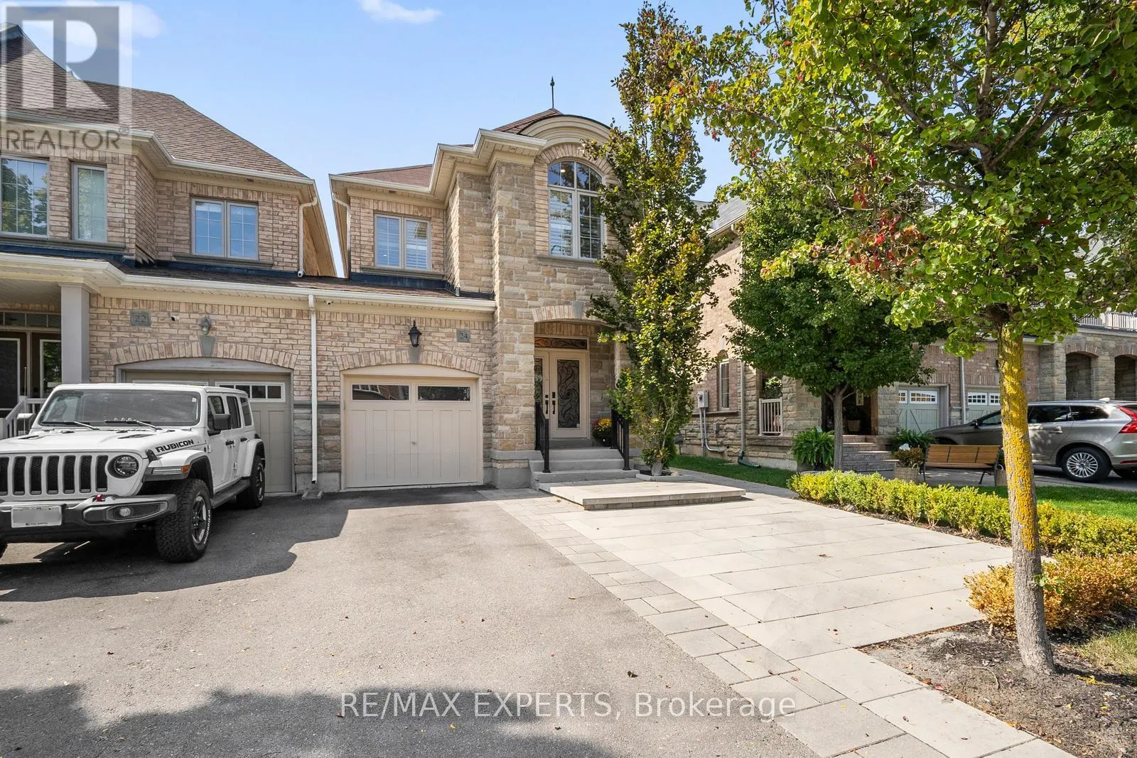 24 SEDGEWICK PLACE