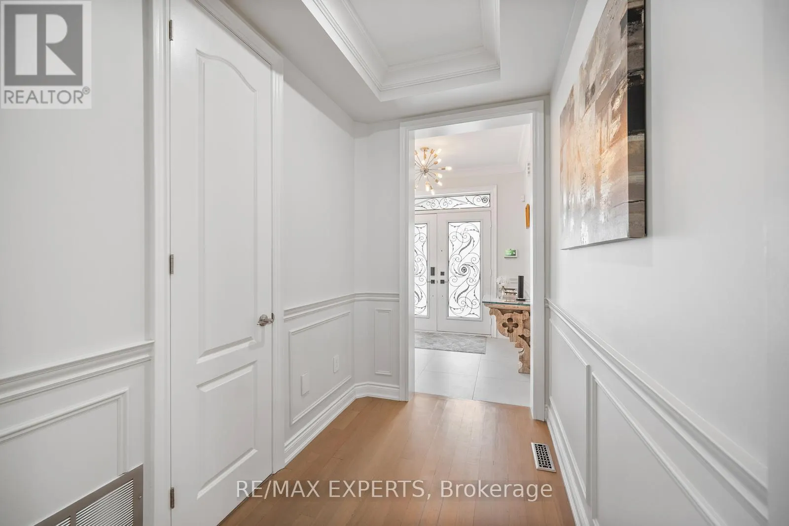 24 SEDGEWICK PLACE