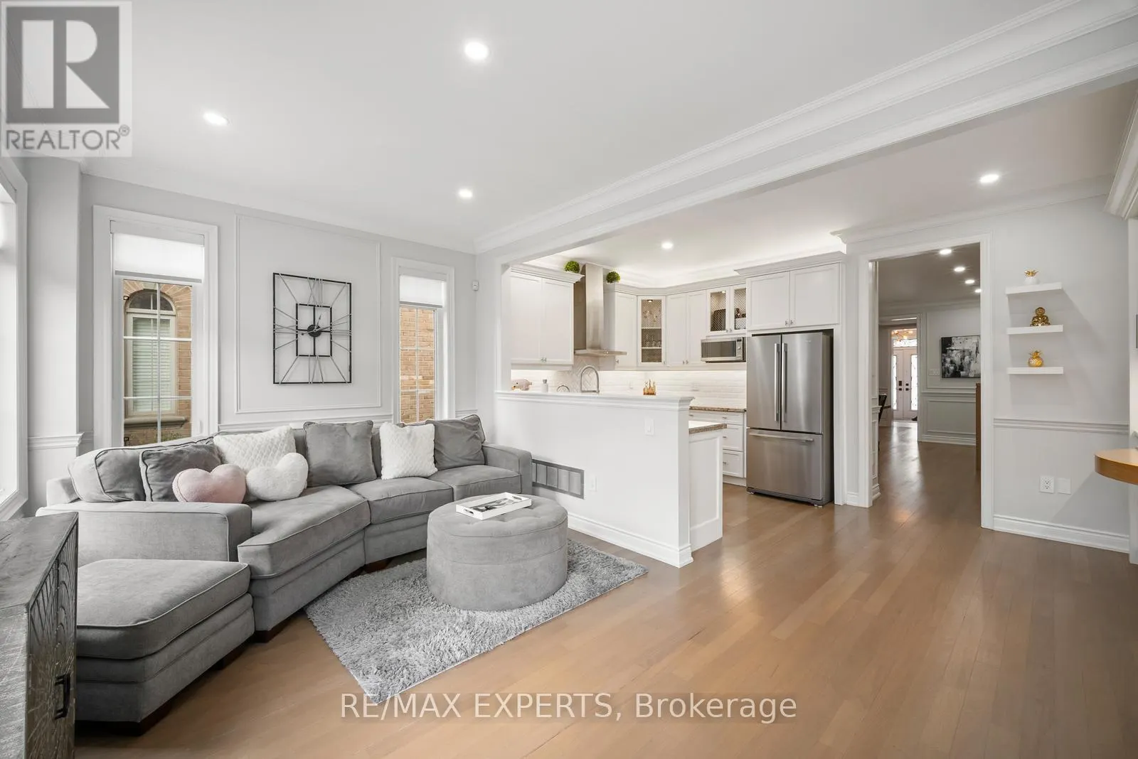 24 SEDGEWICK PLACE