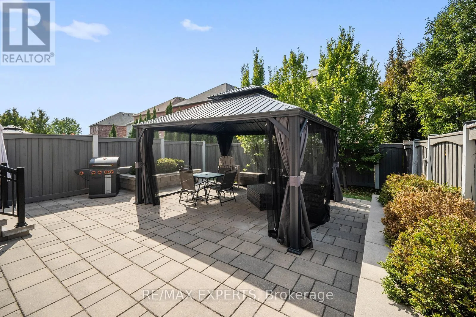 24 SEDGEWICK PLACE
