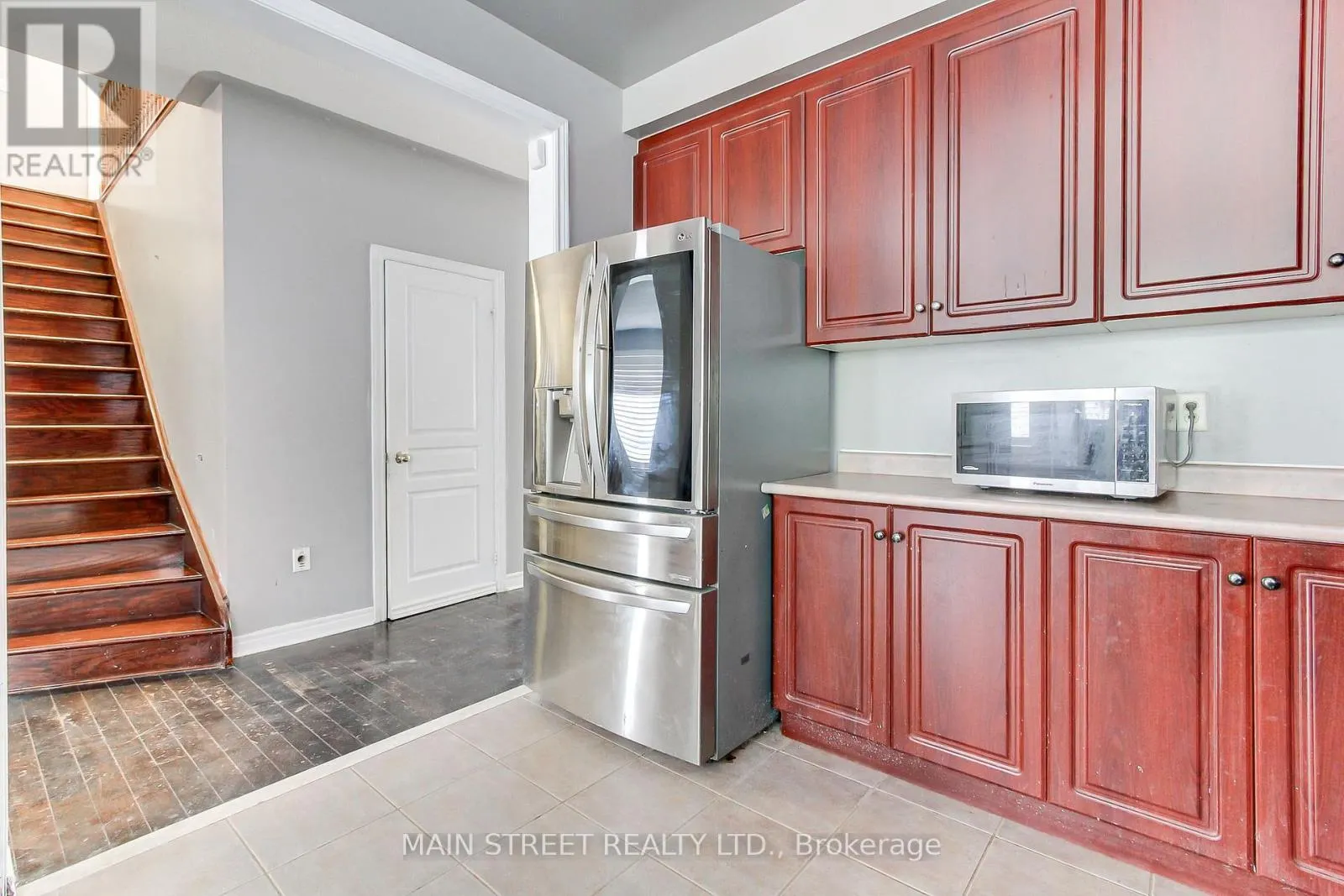 4 CIDER CRESCENT CRESCENT