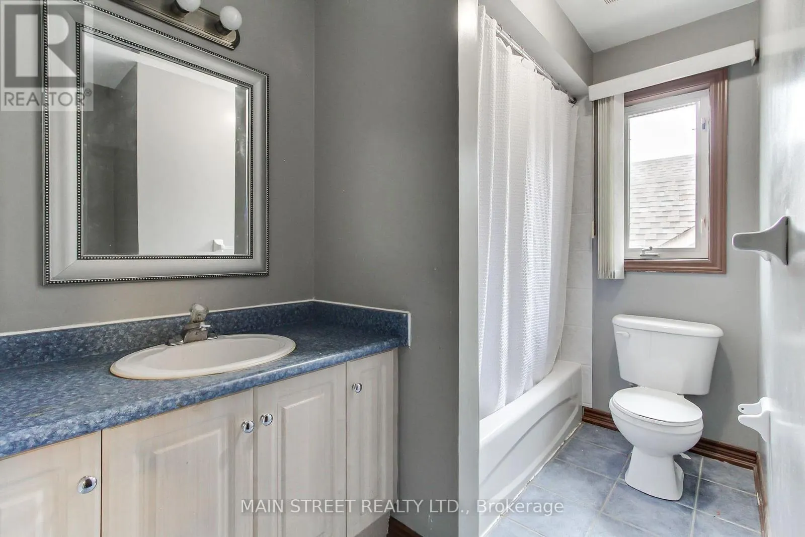 4 CIDER CRESCENT CRESCENT