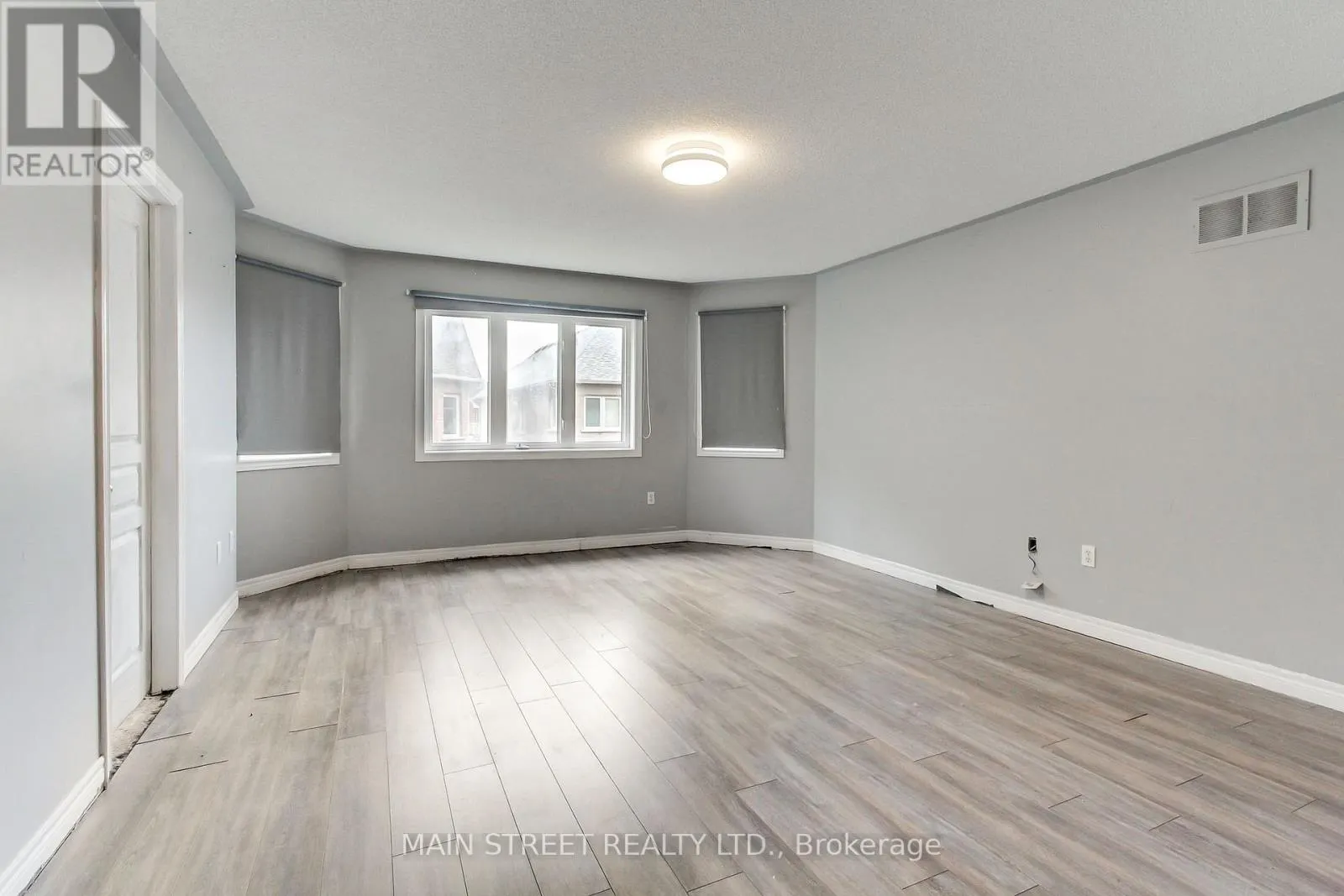 4 CIDER CRESCENT CRESCENT