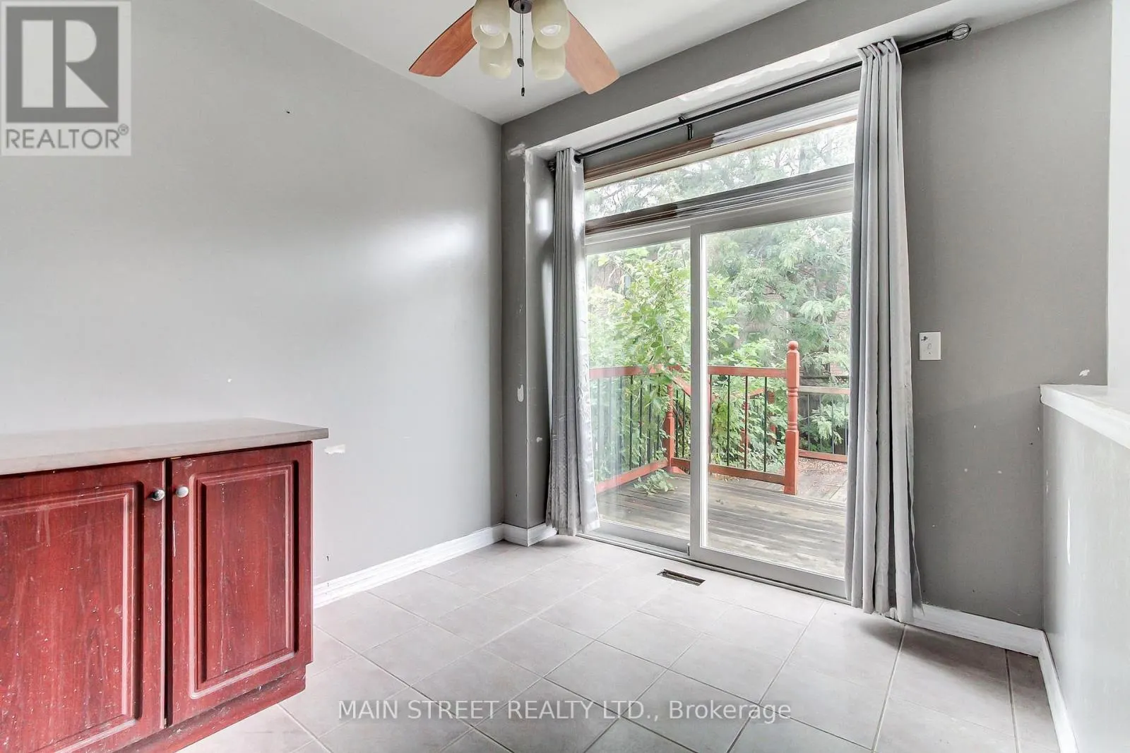 4 CIDER CRESCENT CRESCENT