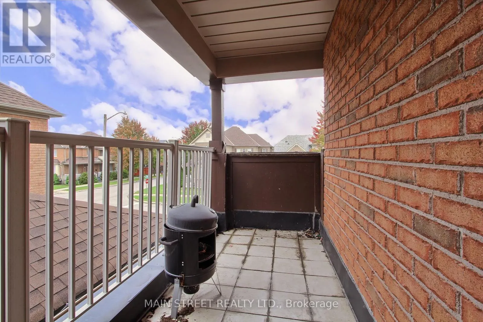 4 CIDER CRESCENT CRESCENT