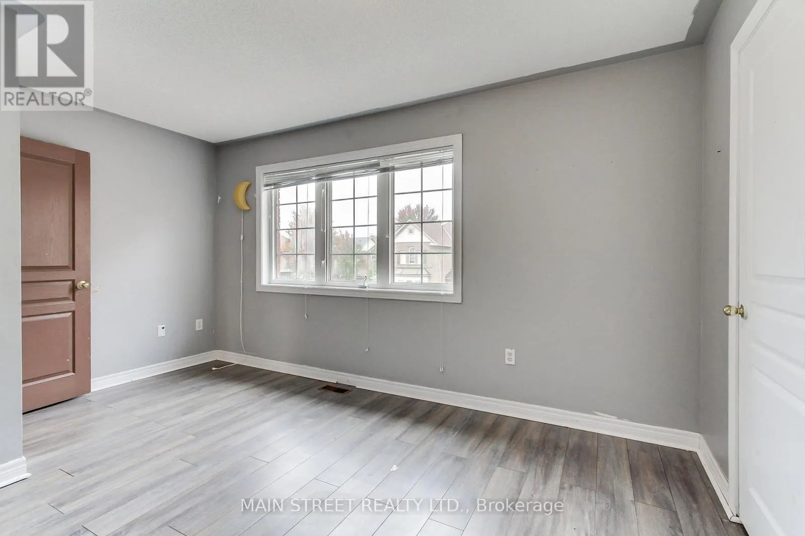 4 CIDER CRESCENT CRESCENT