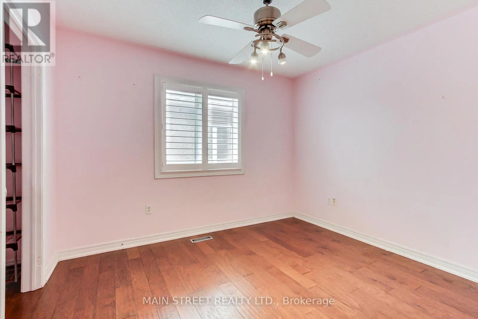 4 CIDER CRESCENT CRESCENT