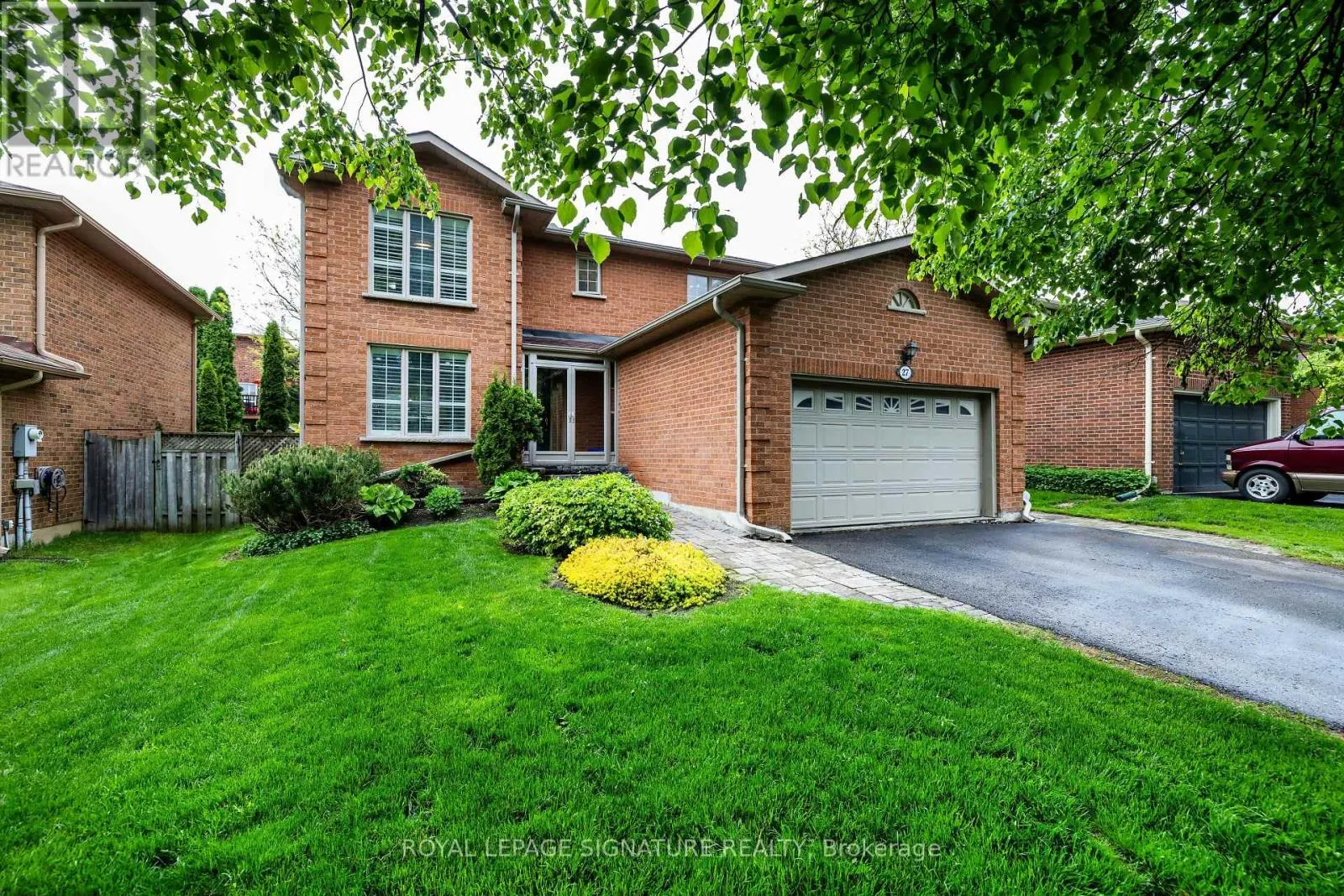 27 TWELVE OAKS DRIVE