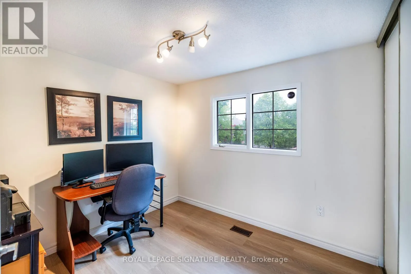 27 TWELVE OAKS DRIVE