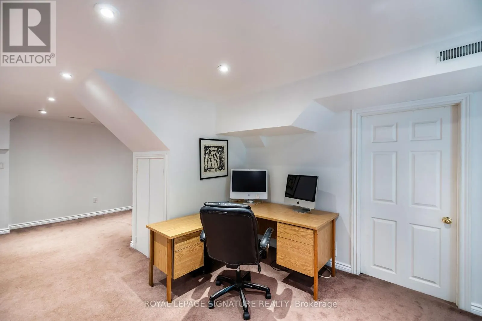 27 TWELVE OAKS DRIVE