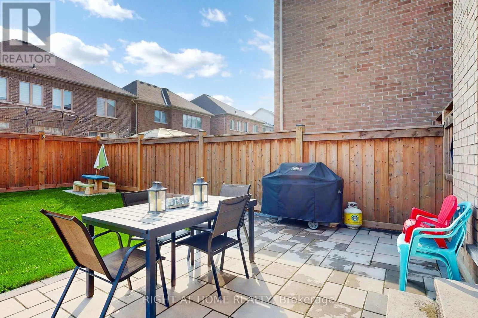 15 FOREST EDGE CRESCENT