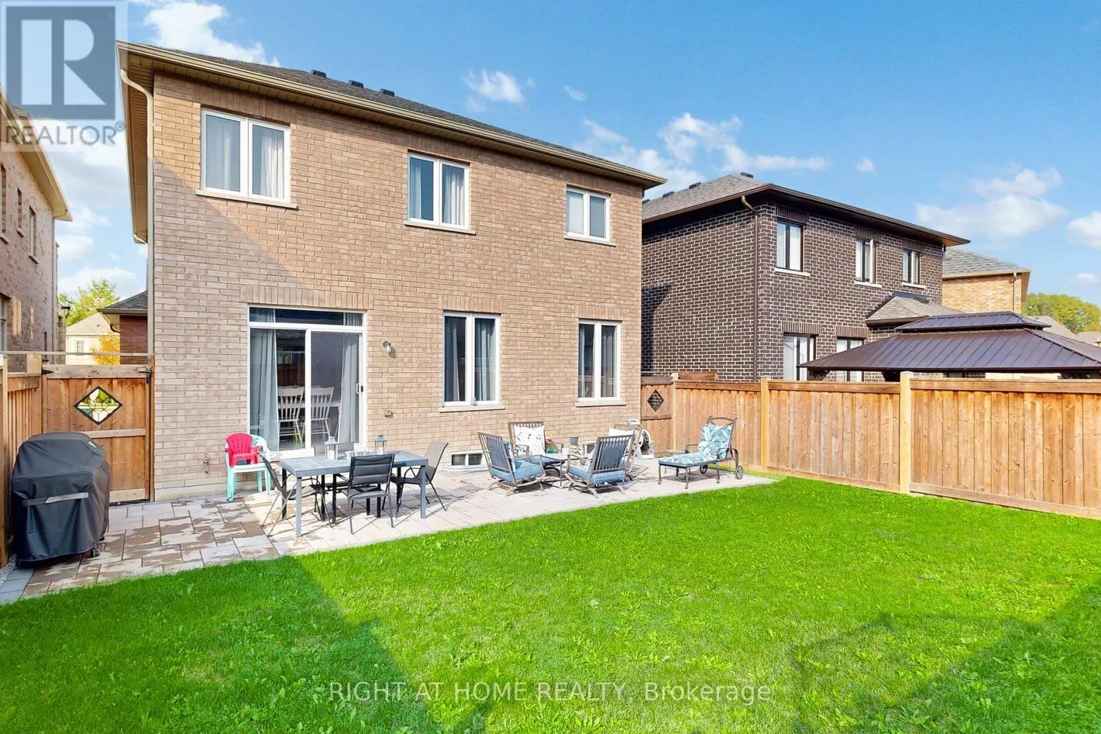 15 FOREST EDGE CRESCENT