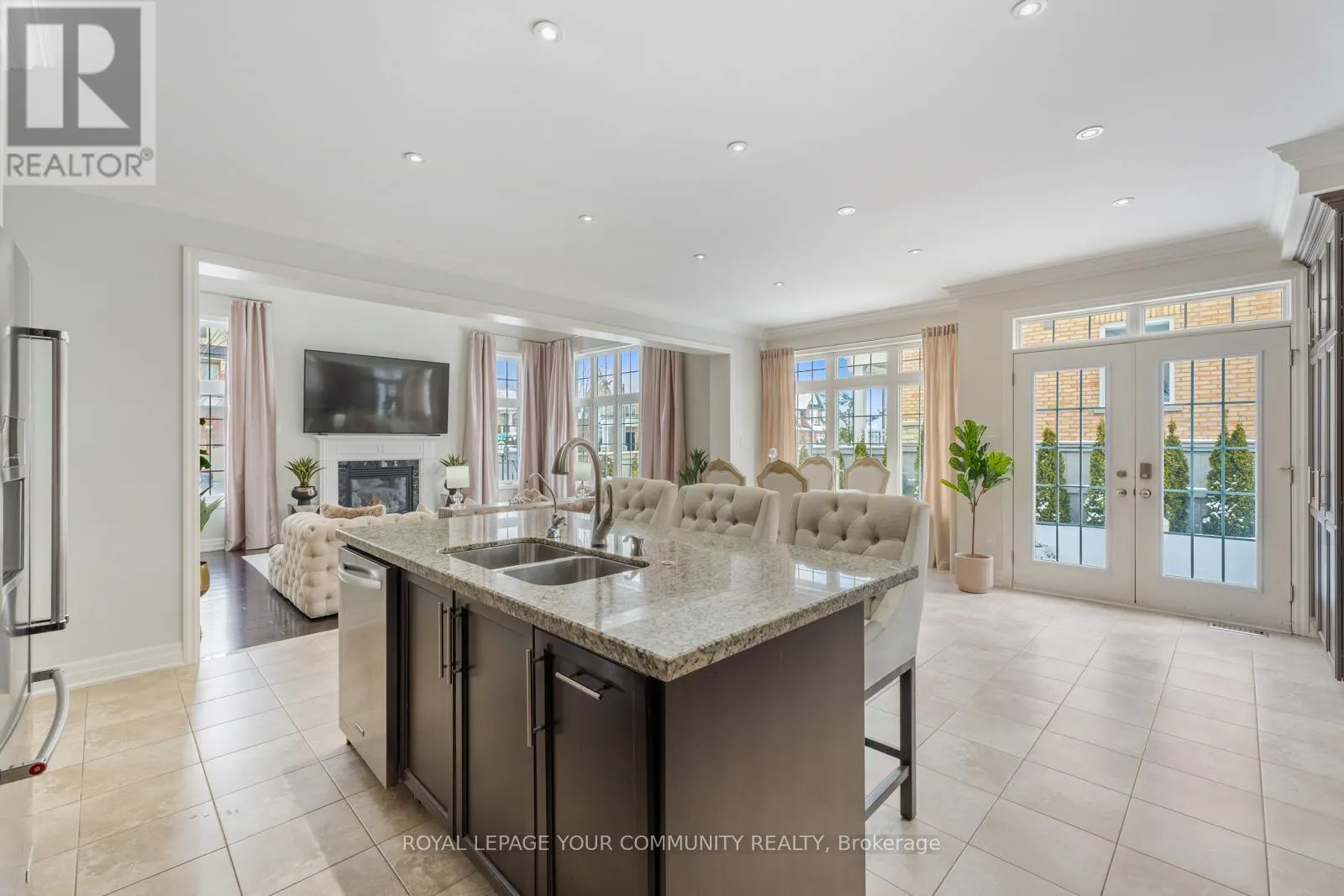 1 TERRY VIEW CRESCENT