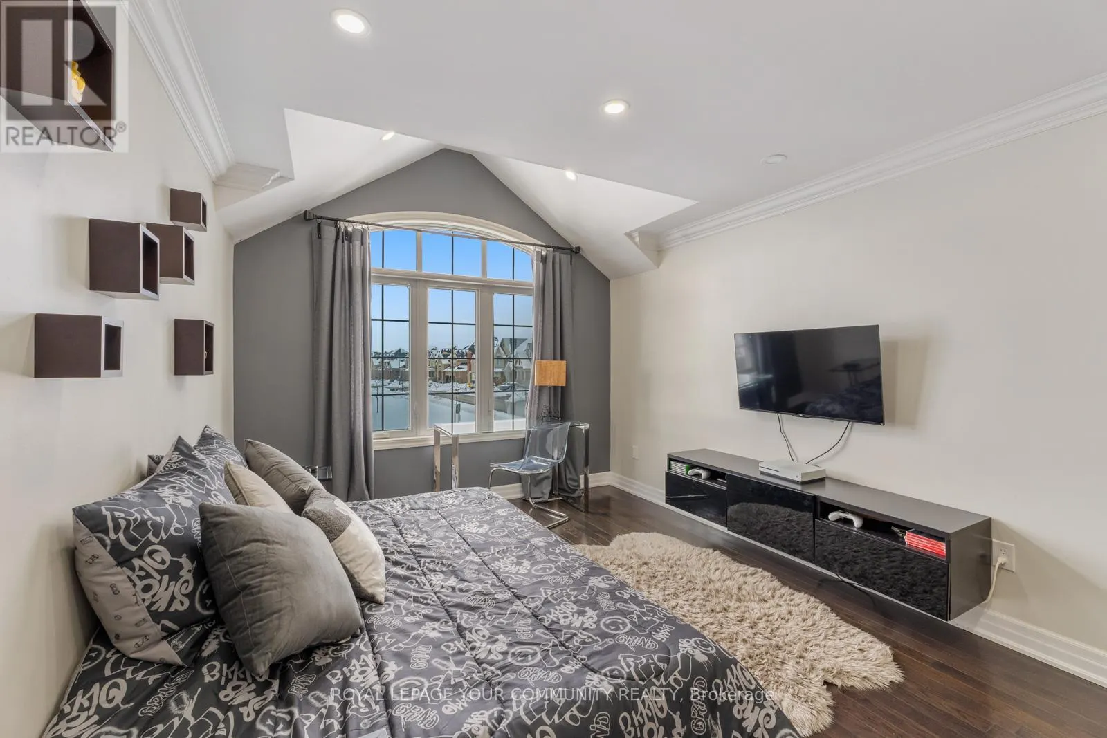 1 TERRY VIEW CRESCENT