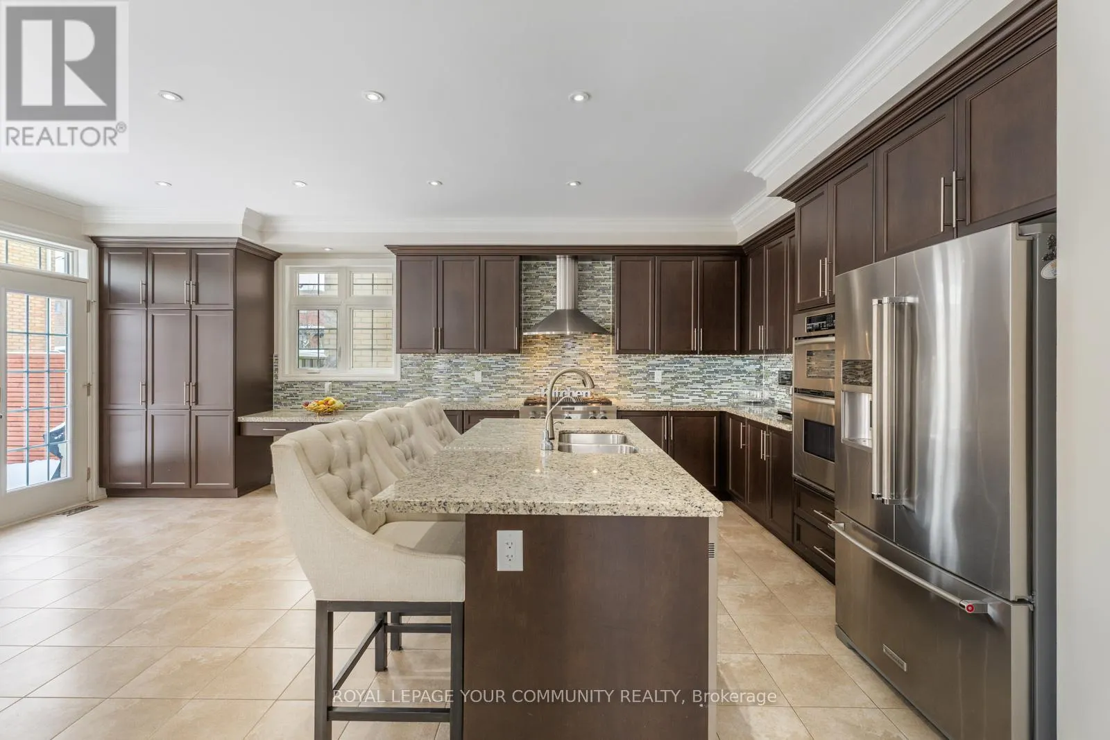 1 TERRY VIEW CRESCENT