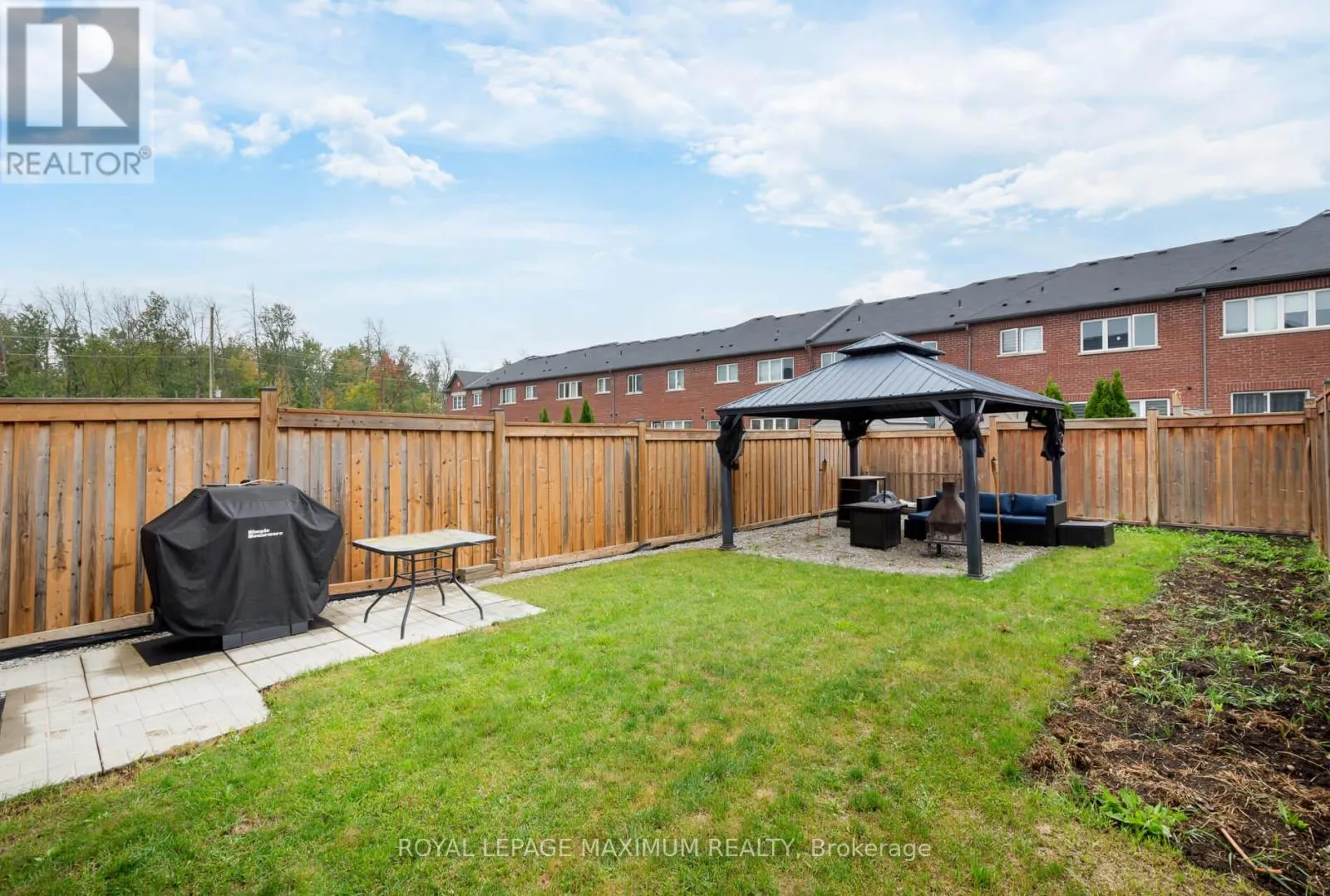 1518 FARROW CRESCENT