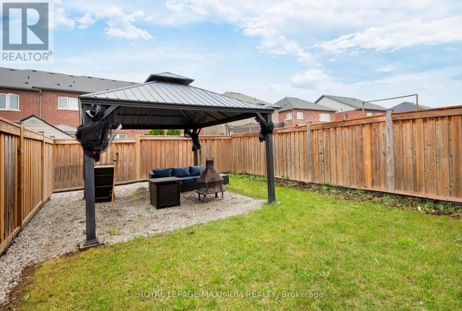 1518 FARROW CRESCENT