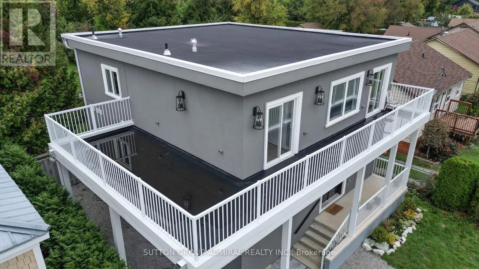 1372 MAPLE ROAD