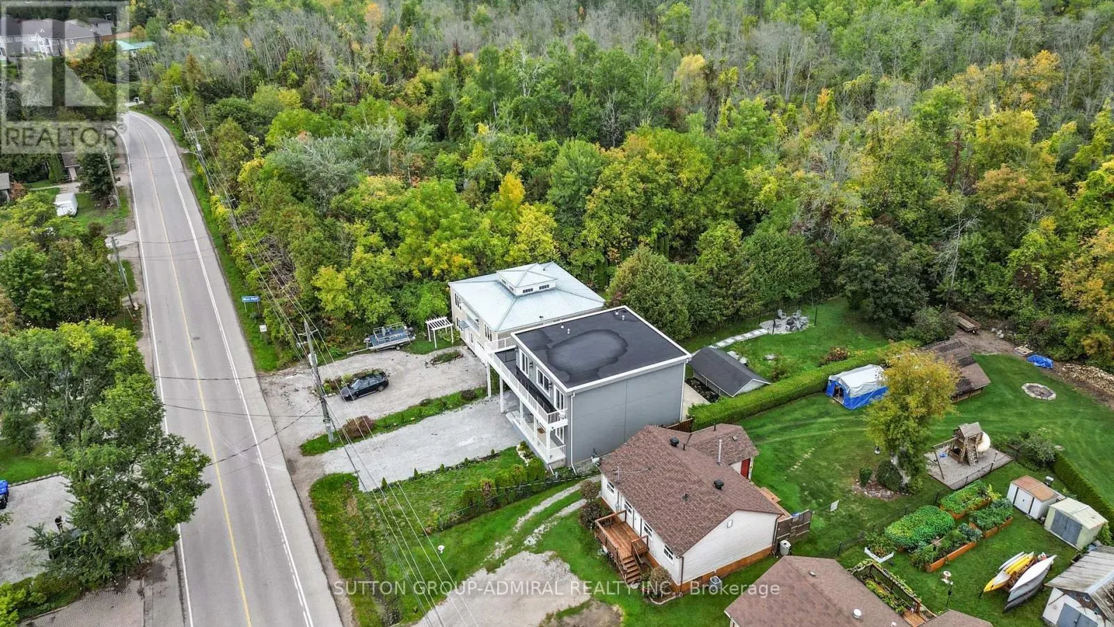 1372 MAPLE ROAD