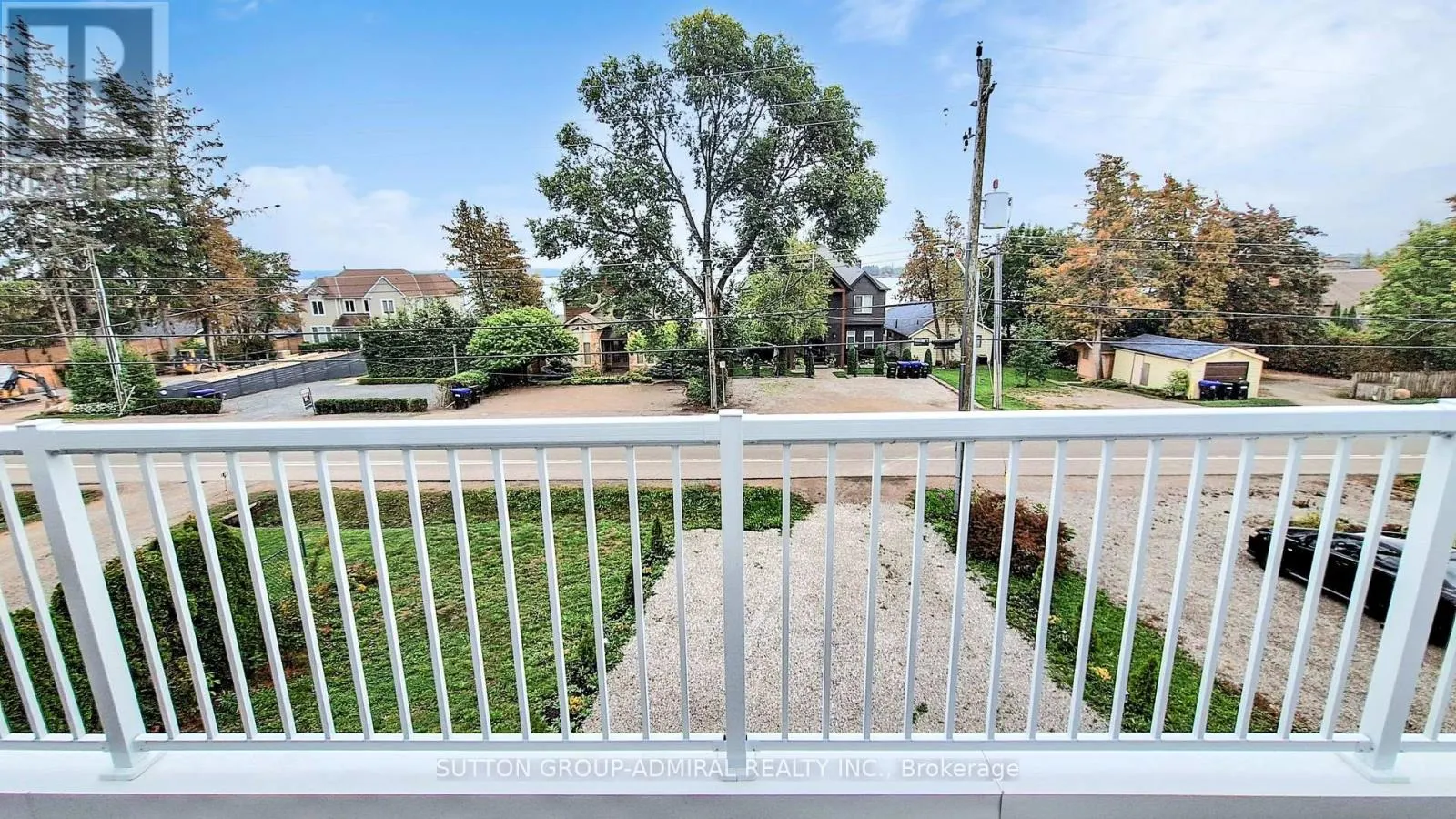 1372 MAPLE ROAD