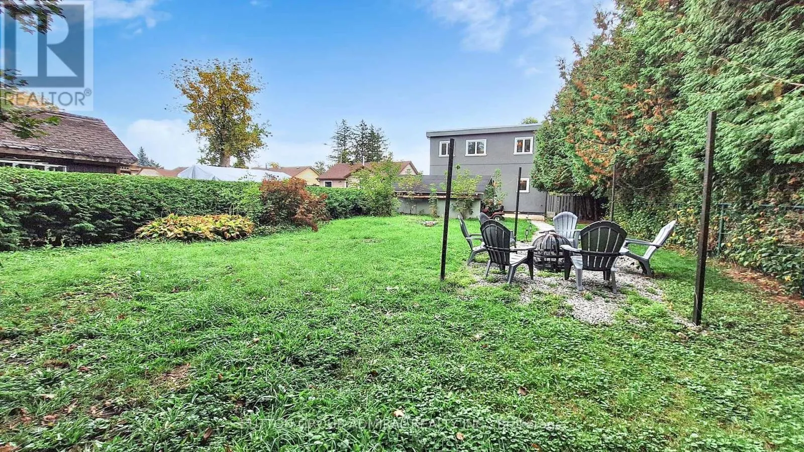 1372 MAPLE ROAD