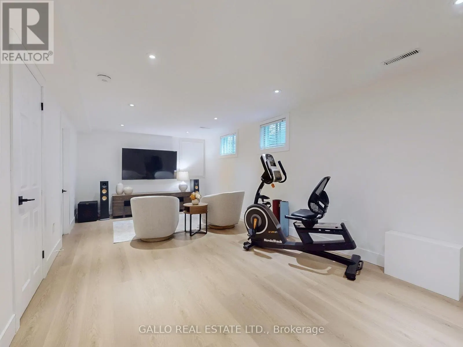 17 SIR CARADOC PLACE