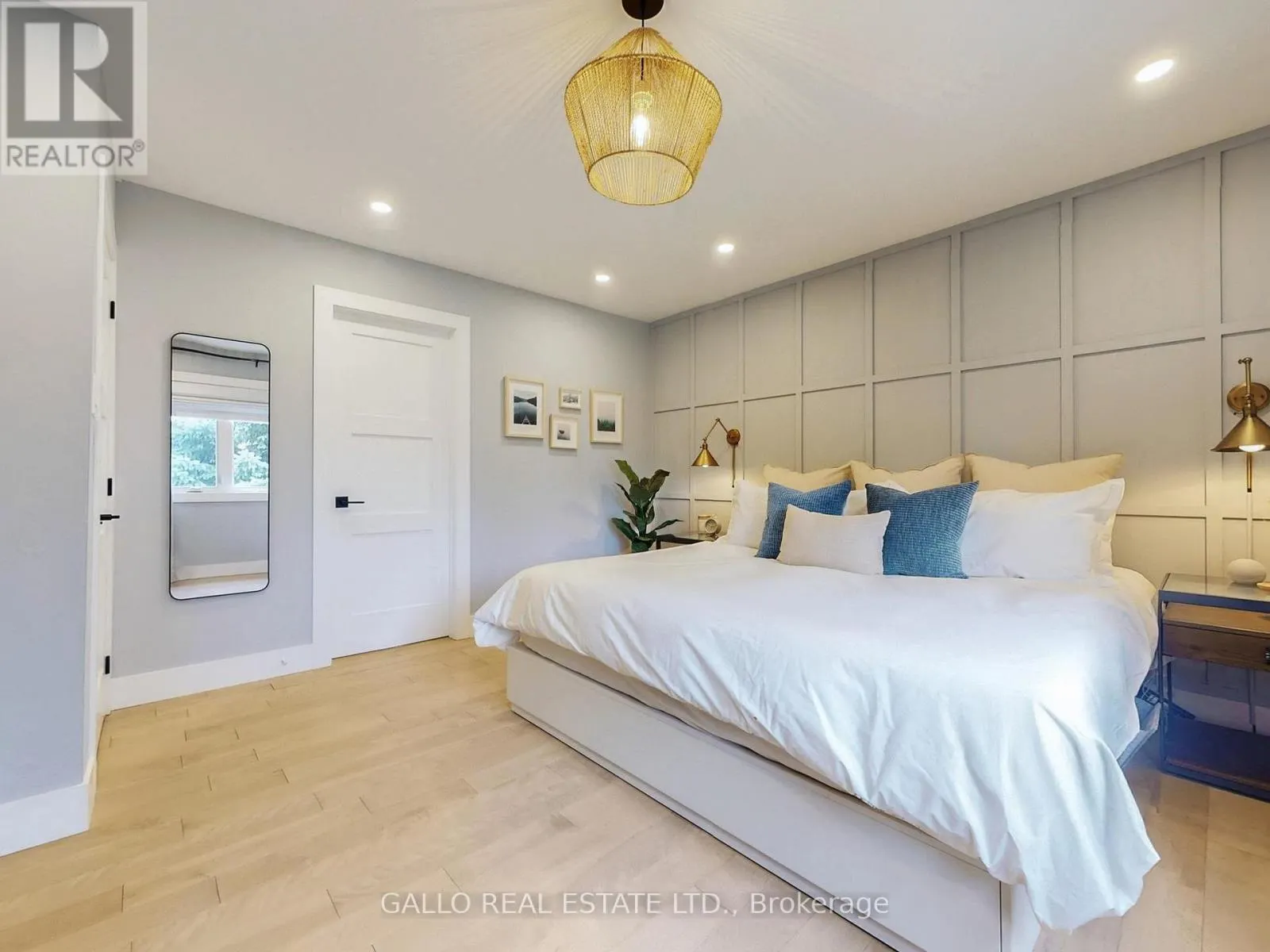 17 SIR CARADOC PLACE