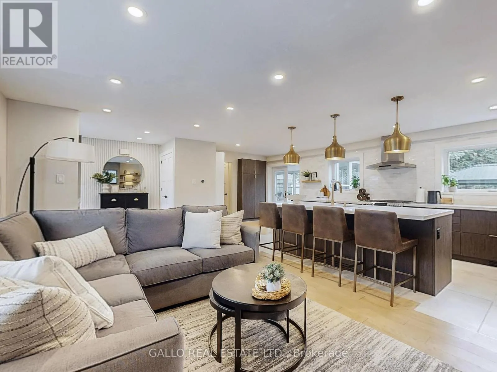 17 SIR CARADOC PLACE
