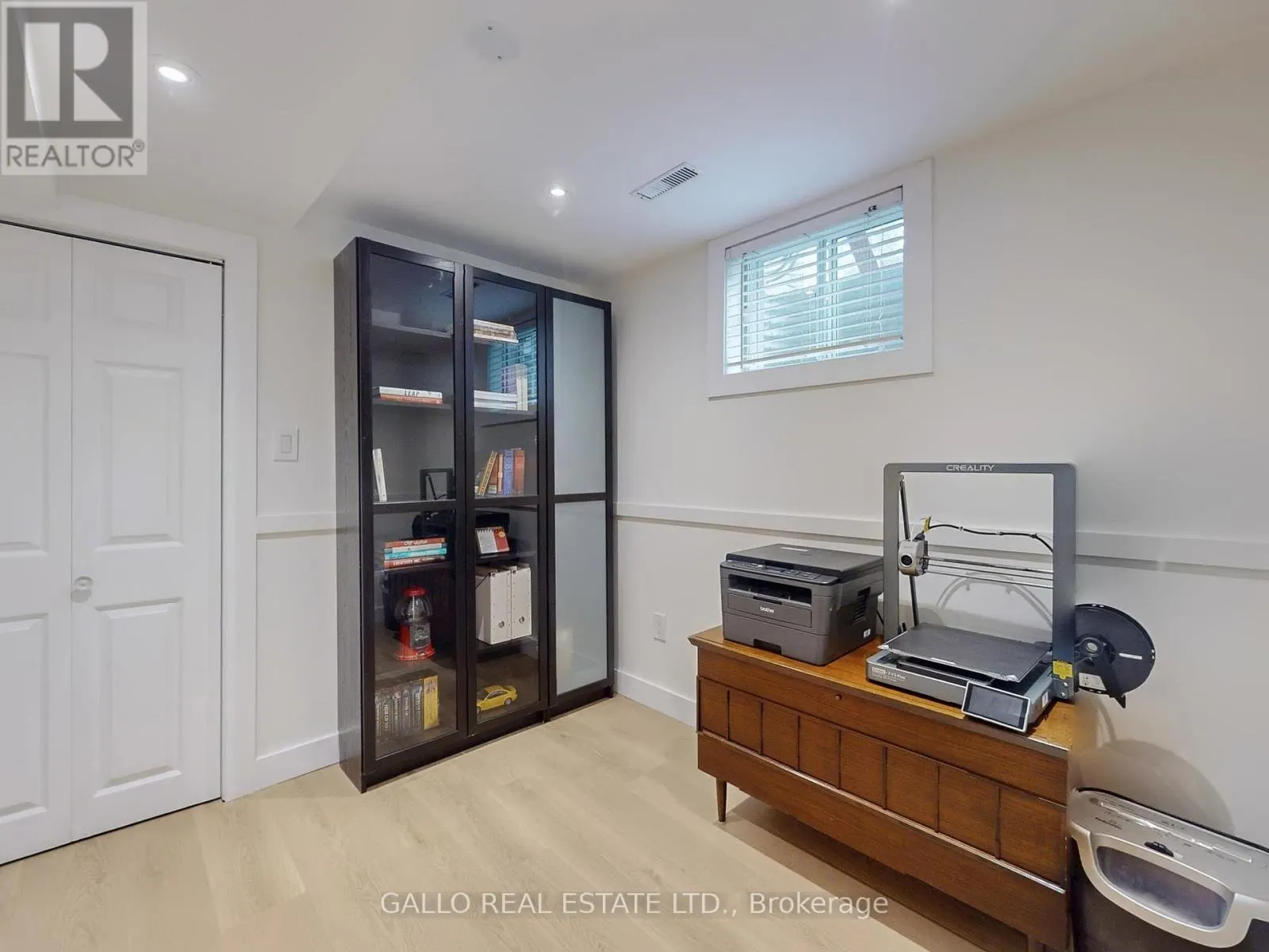 17 SIR CARADOC PLACE