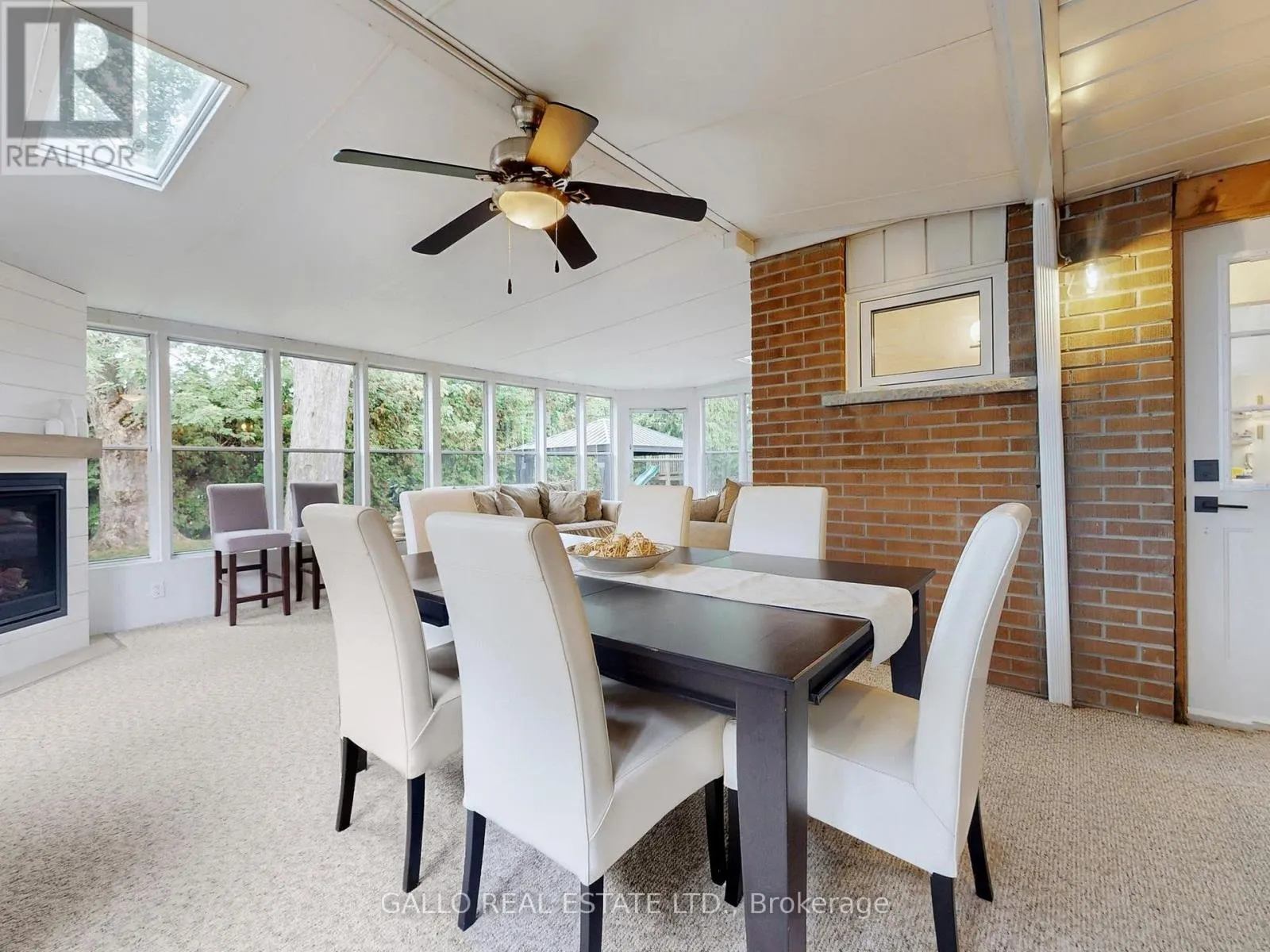 17 SIR CARADOC PLACE