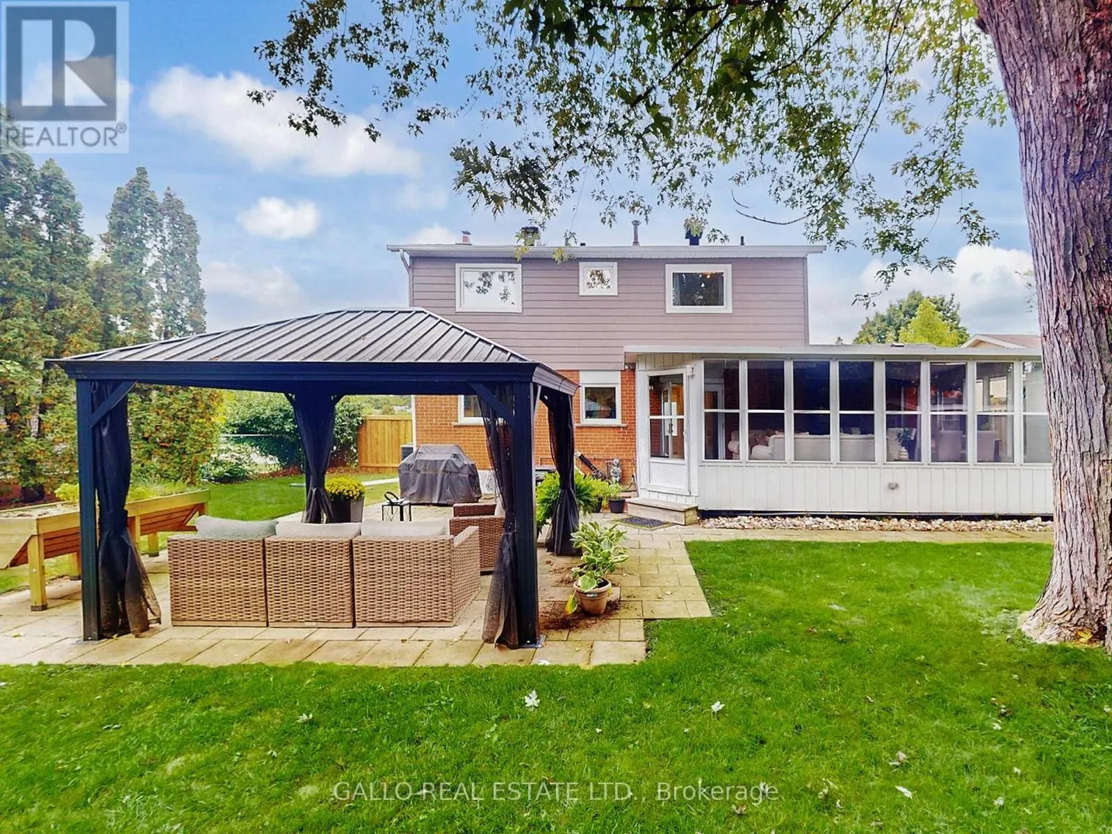 17 SIR CARADOC PLACE