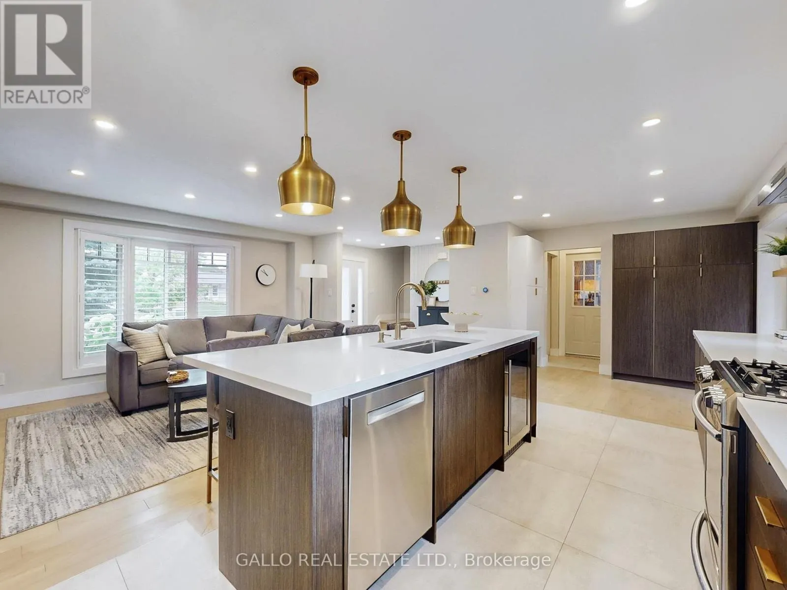 17 SIR CARADOC PLACE